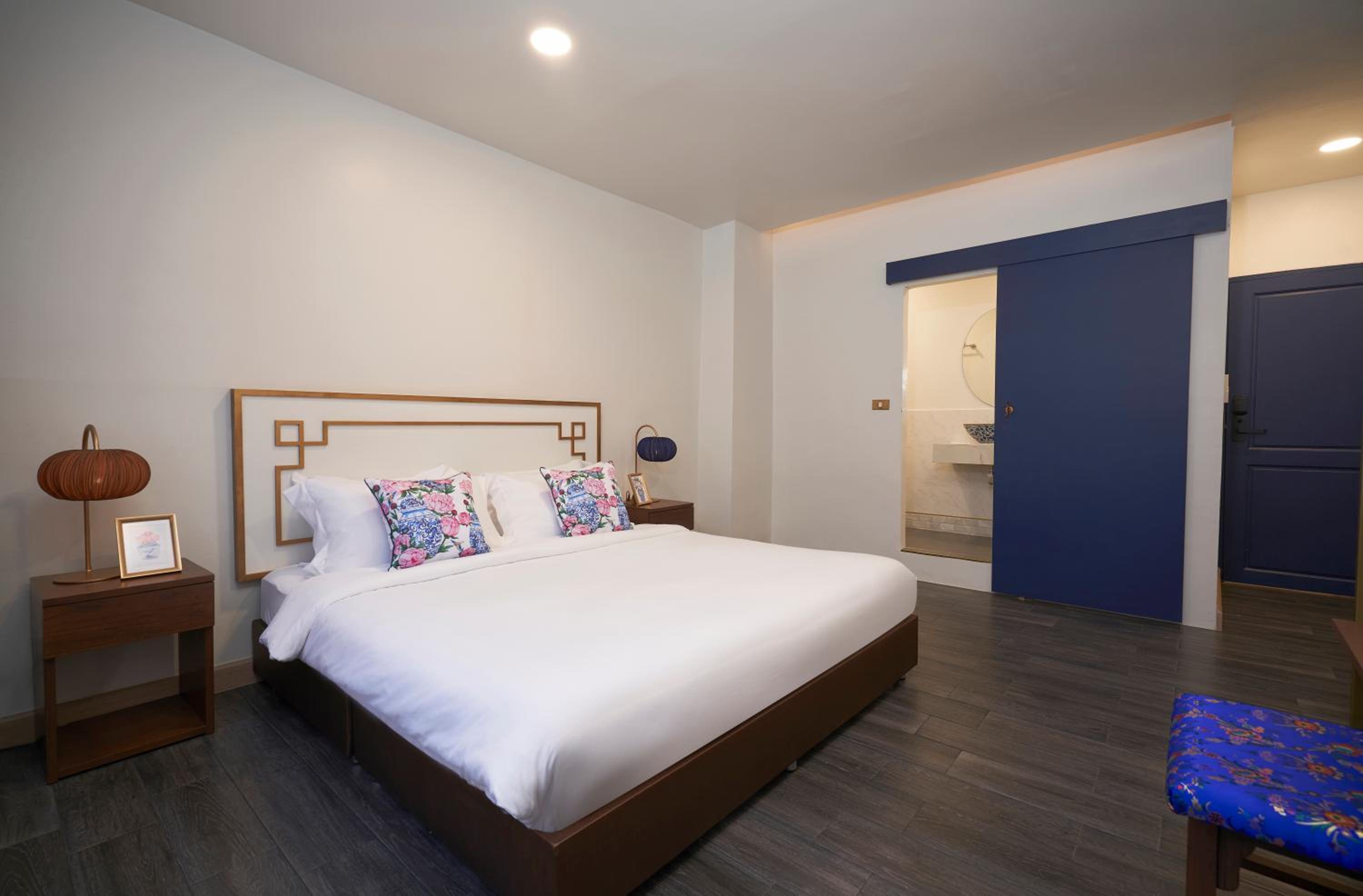 Deluxe King Room photo 3