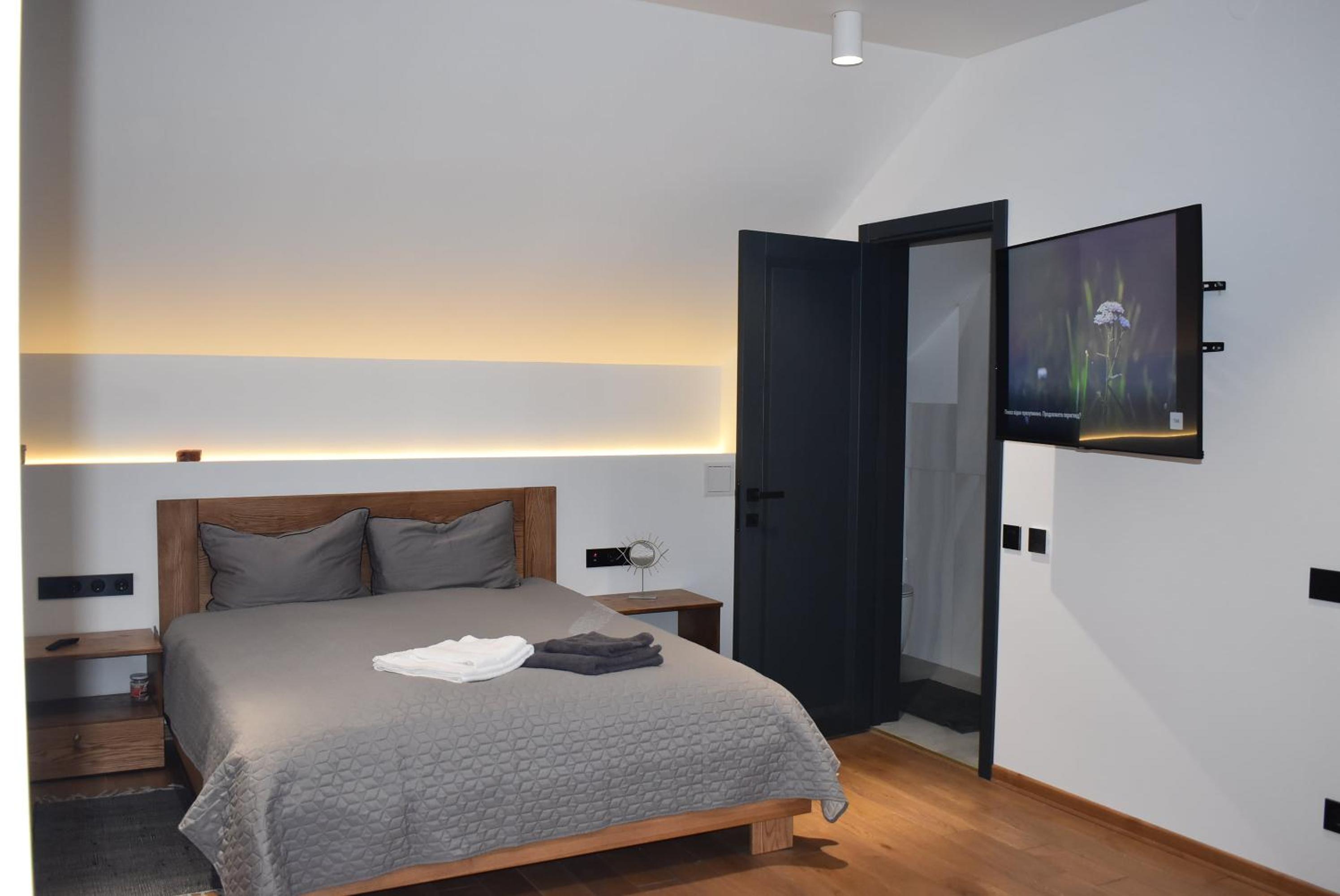 Double Room with Private Bathroom photo 3