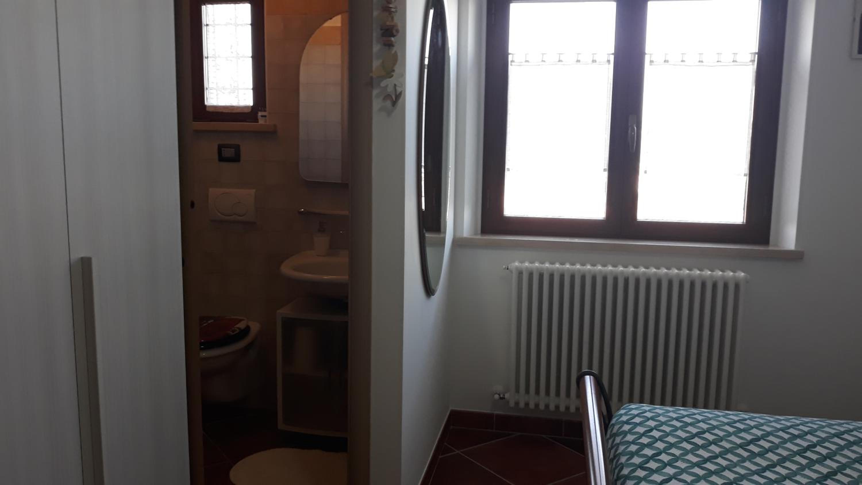 Double Room With Private Bathroom photo 2