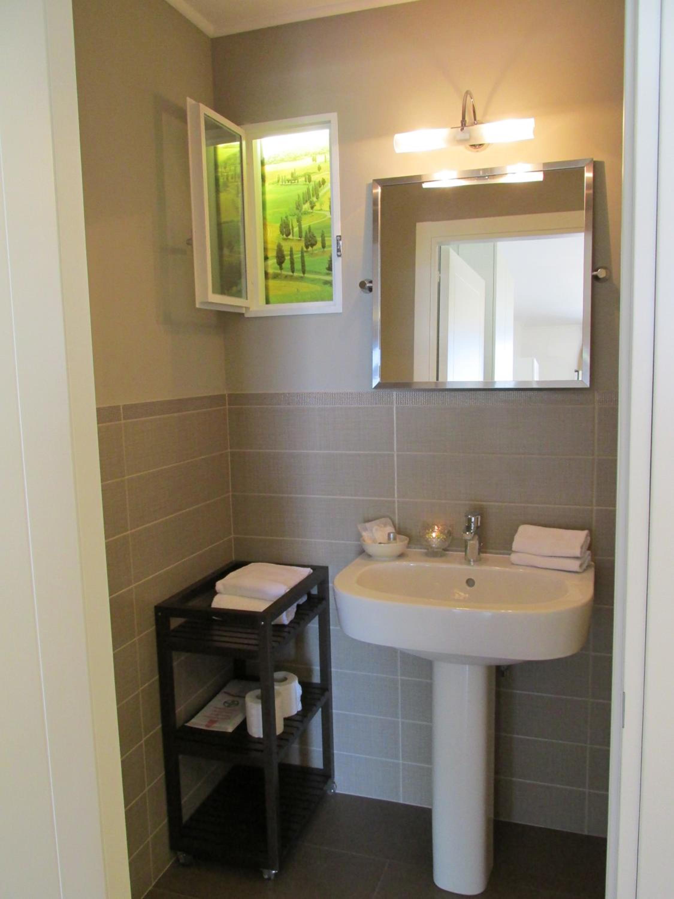 Two-Bedroom Apartment (4 Adults) photo 2