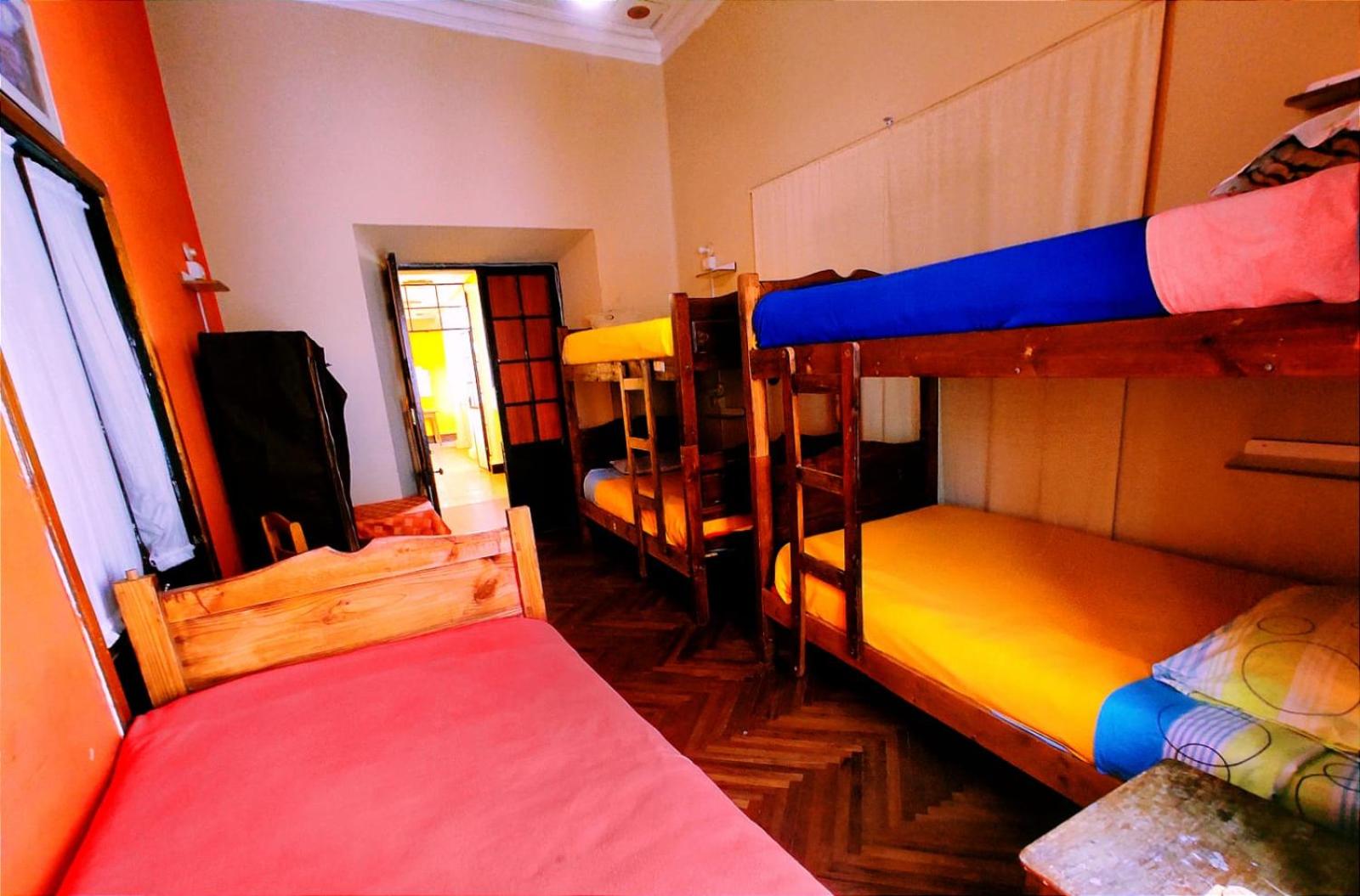6-Bed Mixed Dormitory Room photo 1