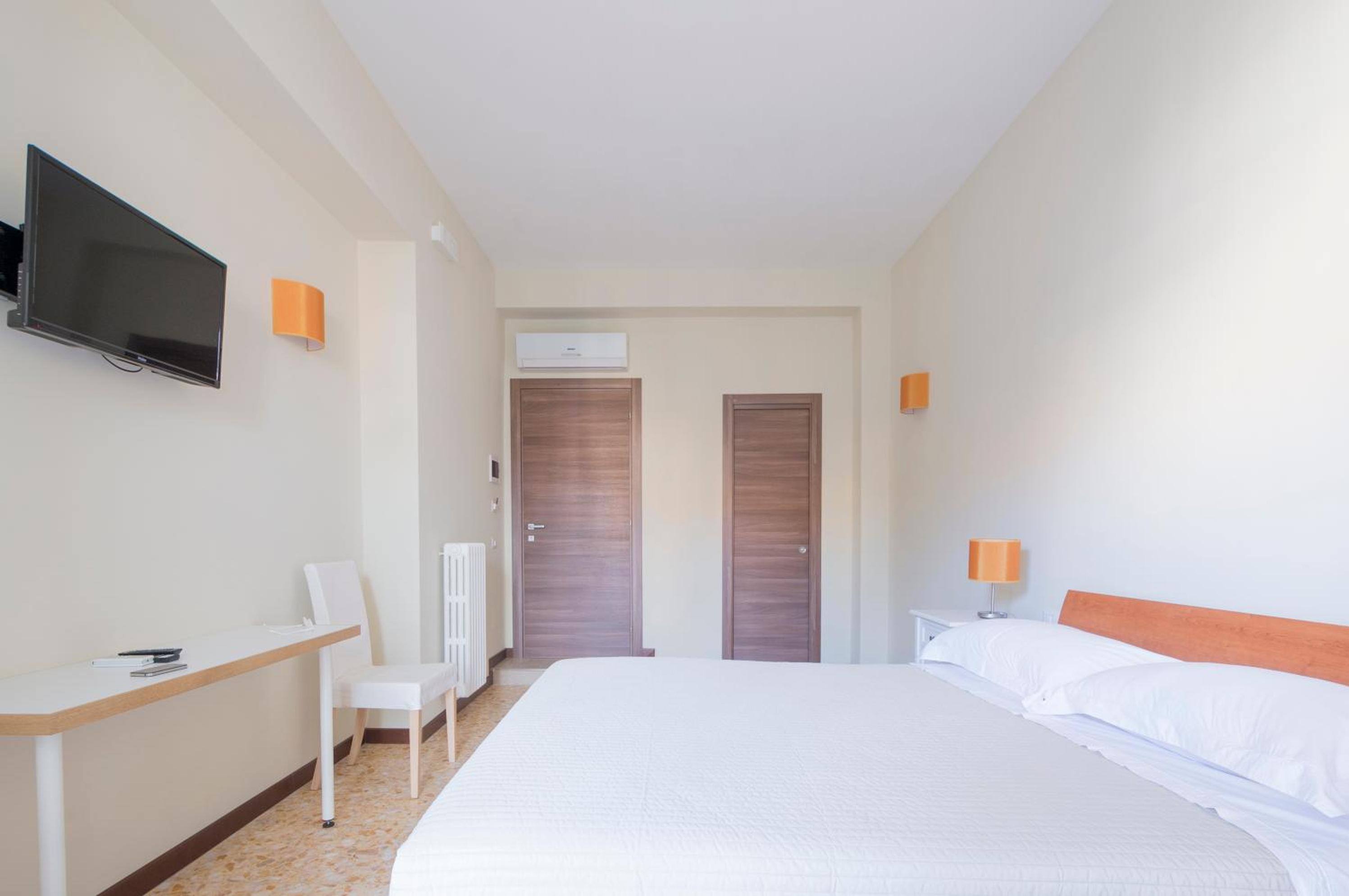 Triple Room with Terrace photo 2