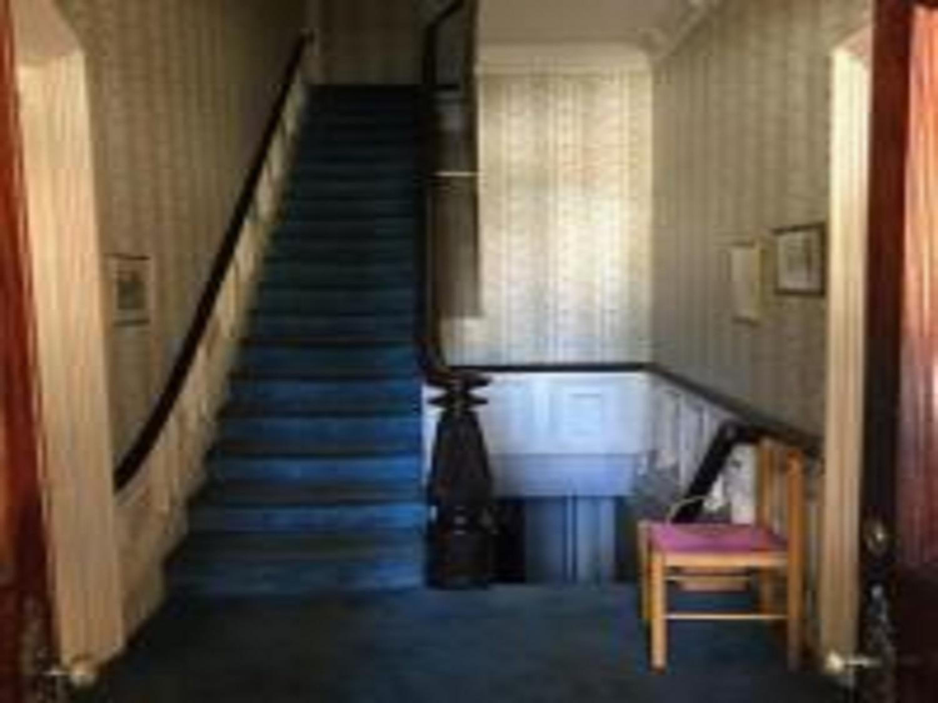 Deluxe Queen Suite photo 3