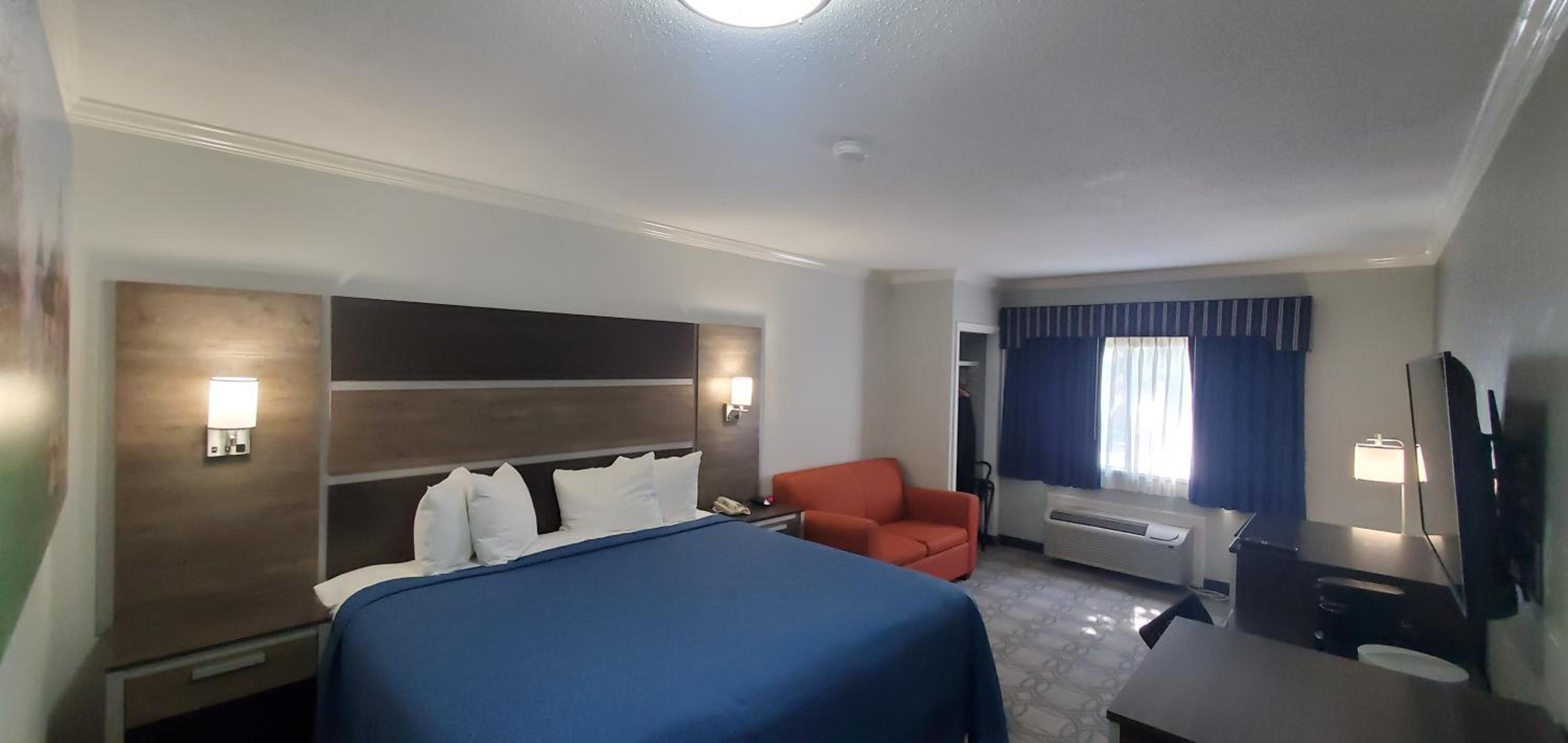 Superior King Room (Non-Smoking) - Photo 16