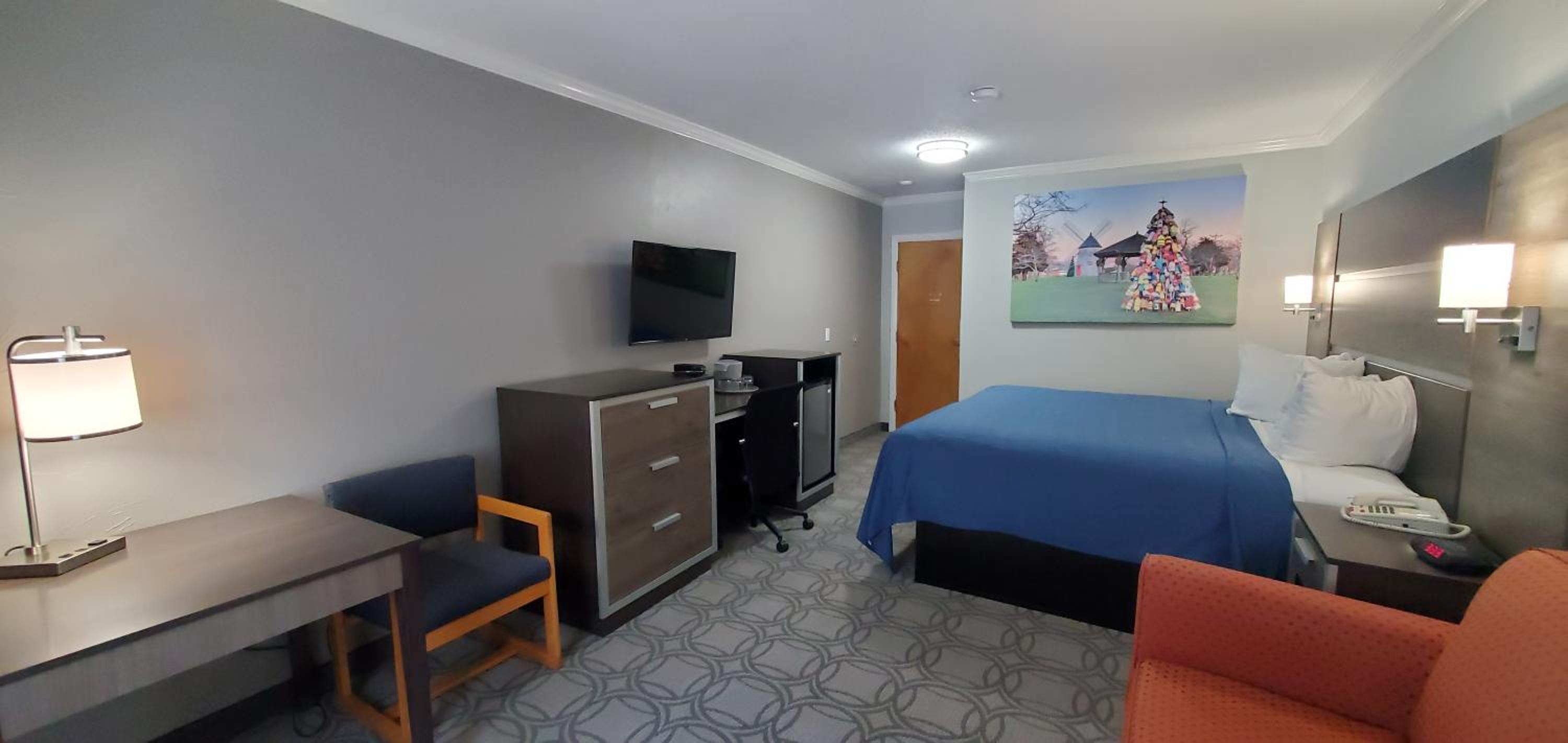 Superior King Room (Non-Smoking) - Photo 2