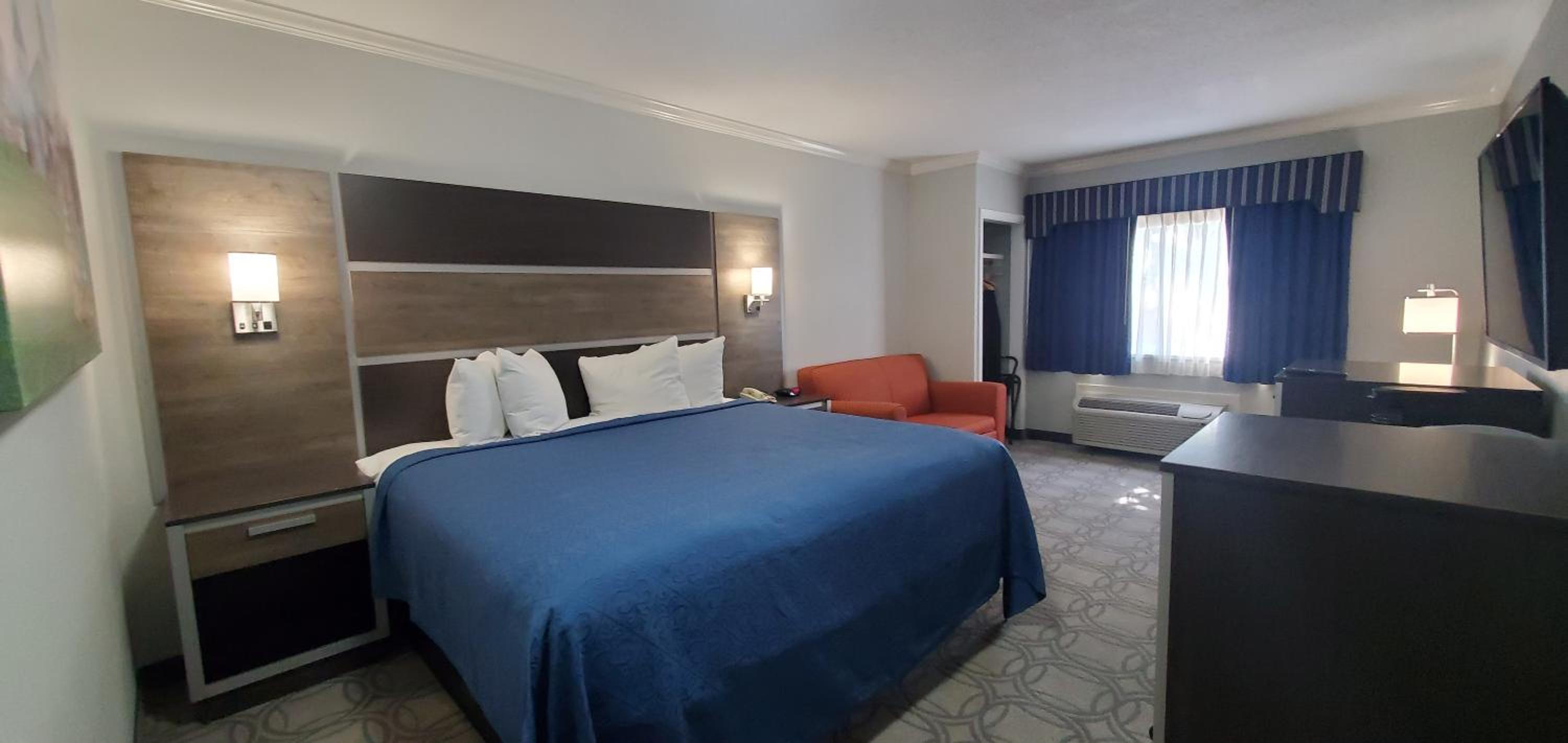 Superior King Room (Non-Smoking) - Photo 3