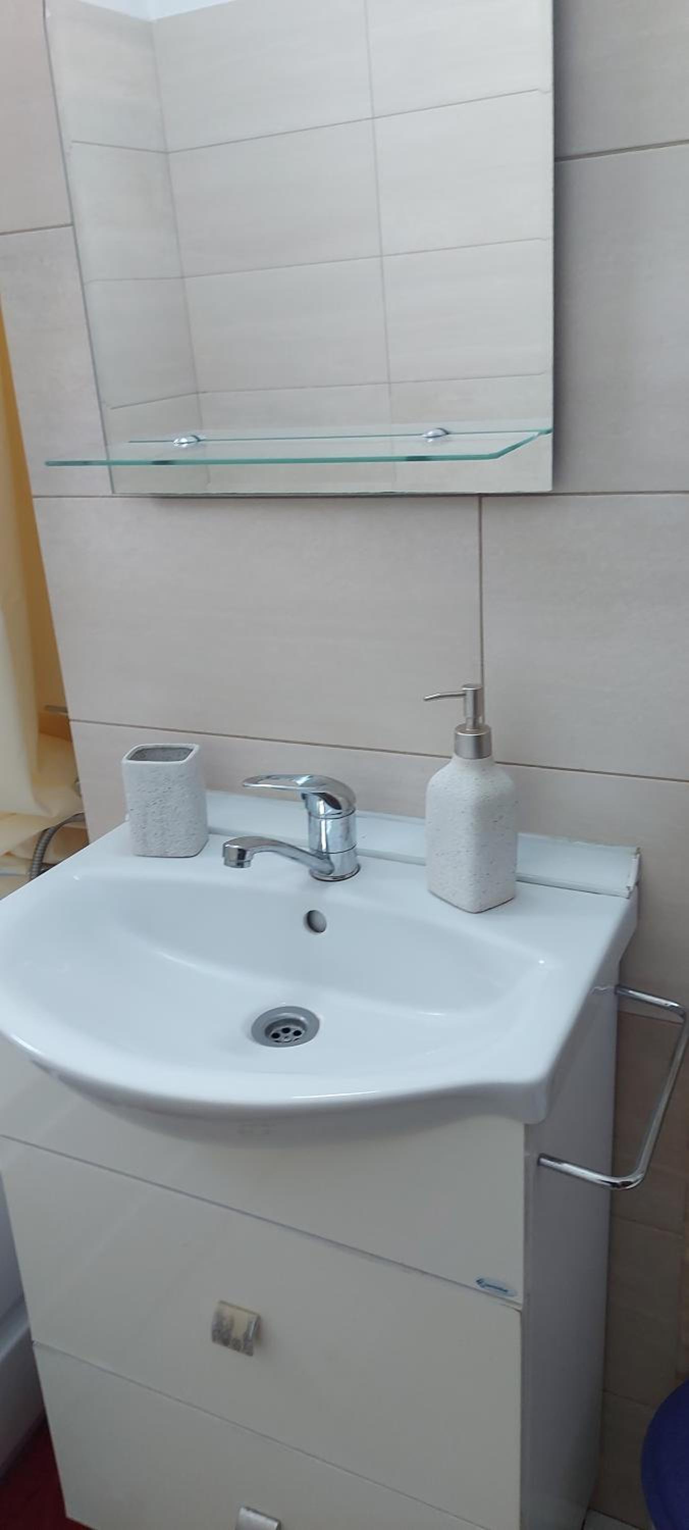 Two-Bedroom Apartment - Photo 9