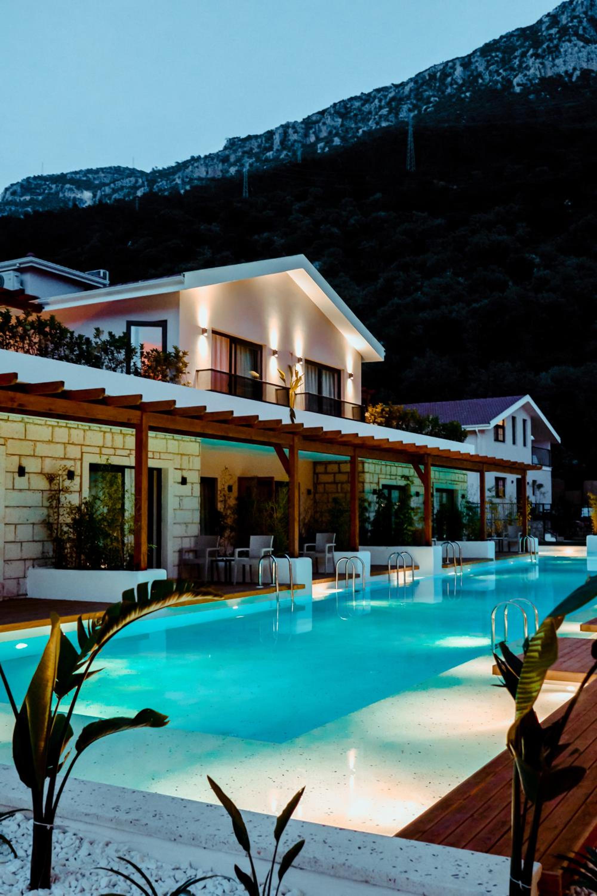 Twin Room with Swimming Pool Access - Photo 8