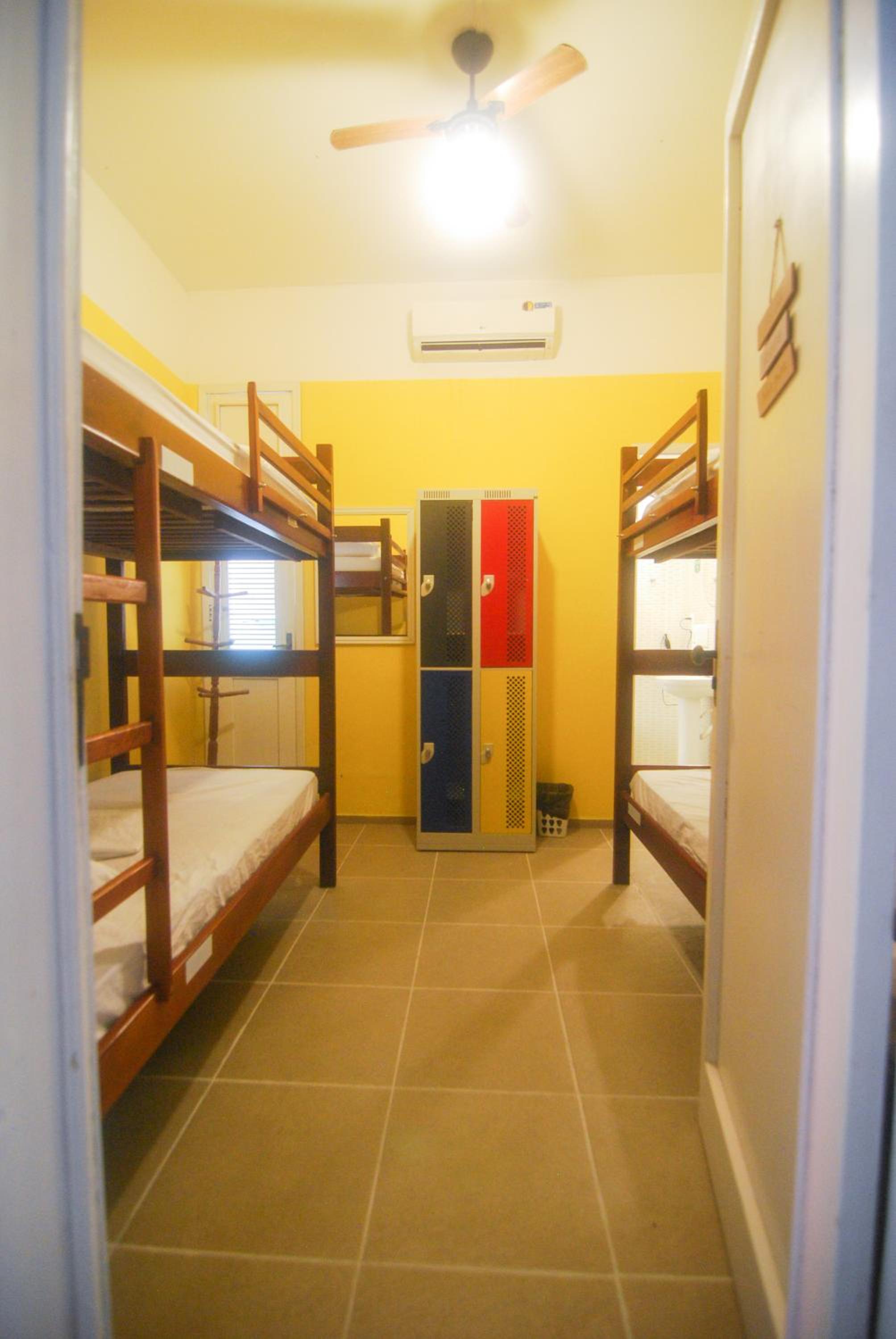 Bed in 4-Bed Mixed Dormitory Room photo 1