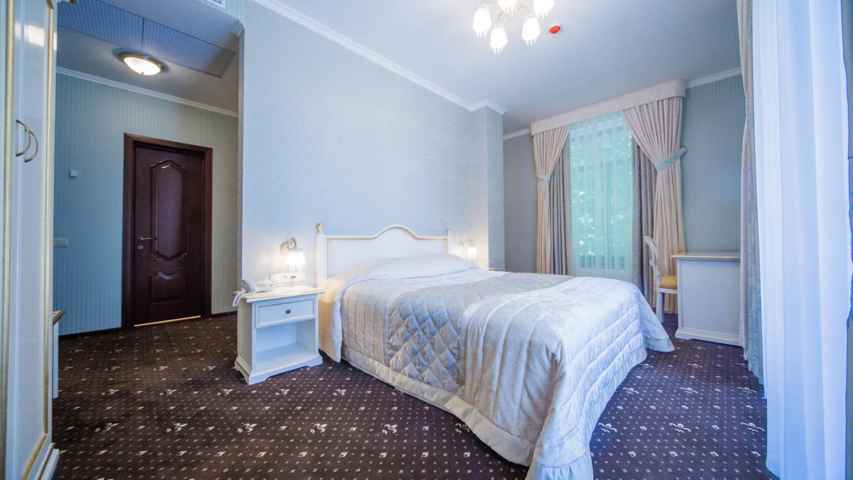 One-Bedroom Suite photo 1