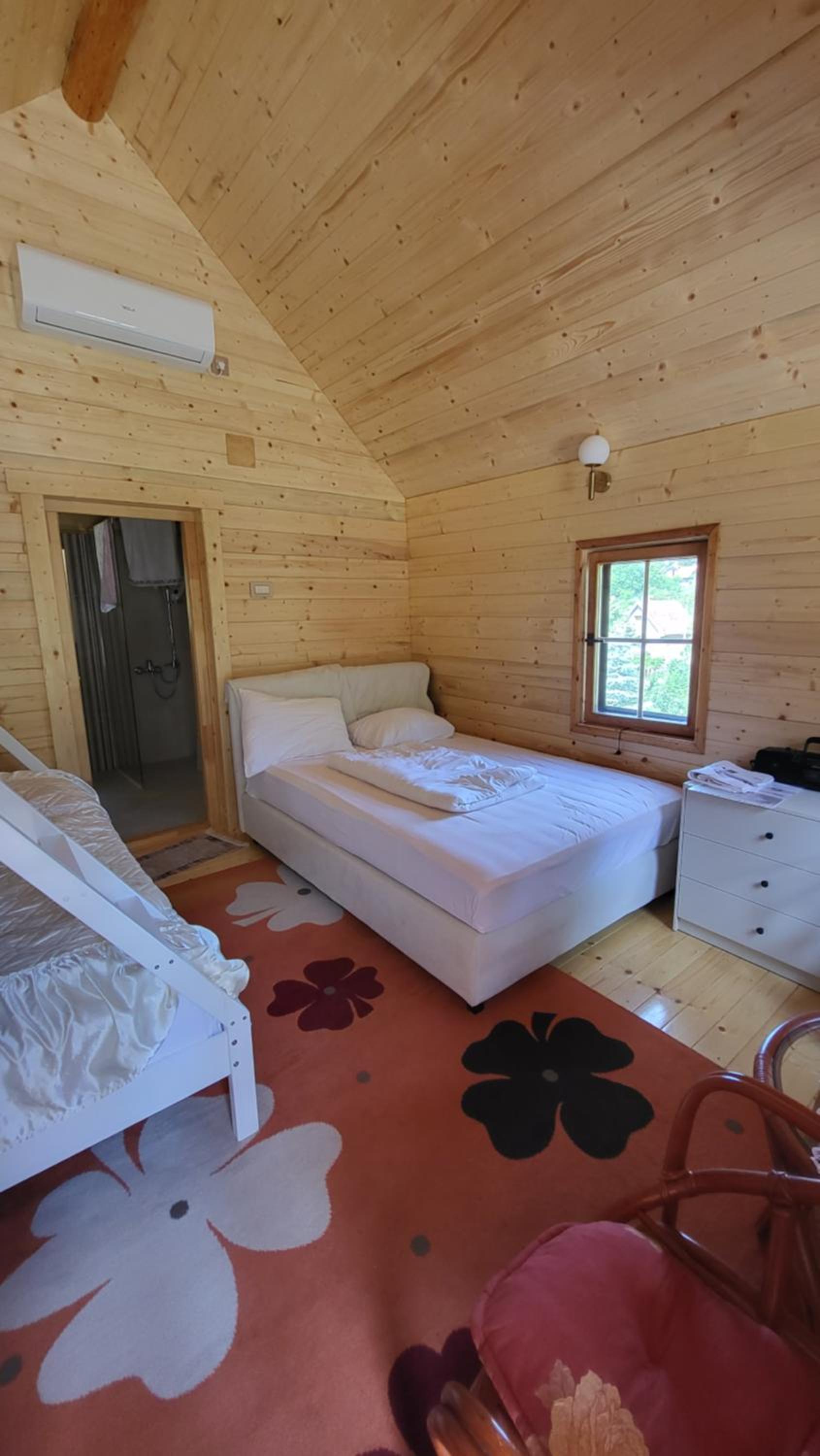 One-Bedroom House photo 1