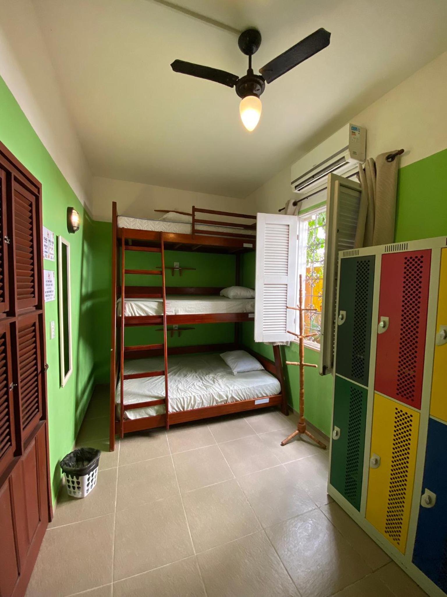 Bed in 6-Bed Mixed Dormitory Room photo 1