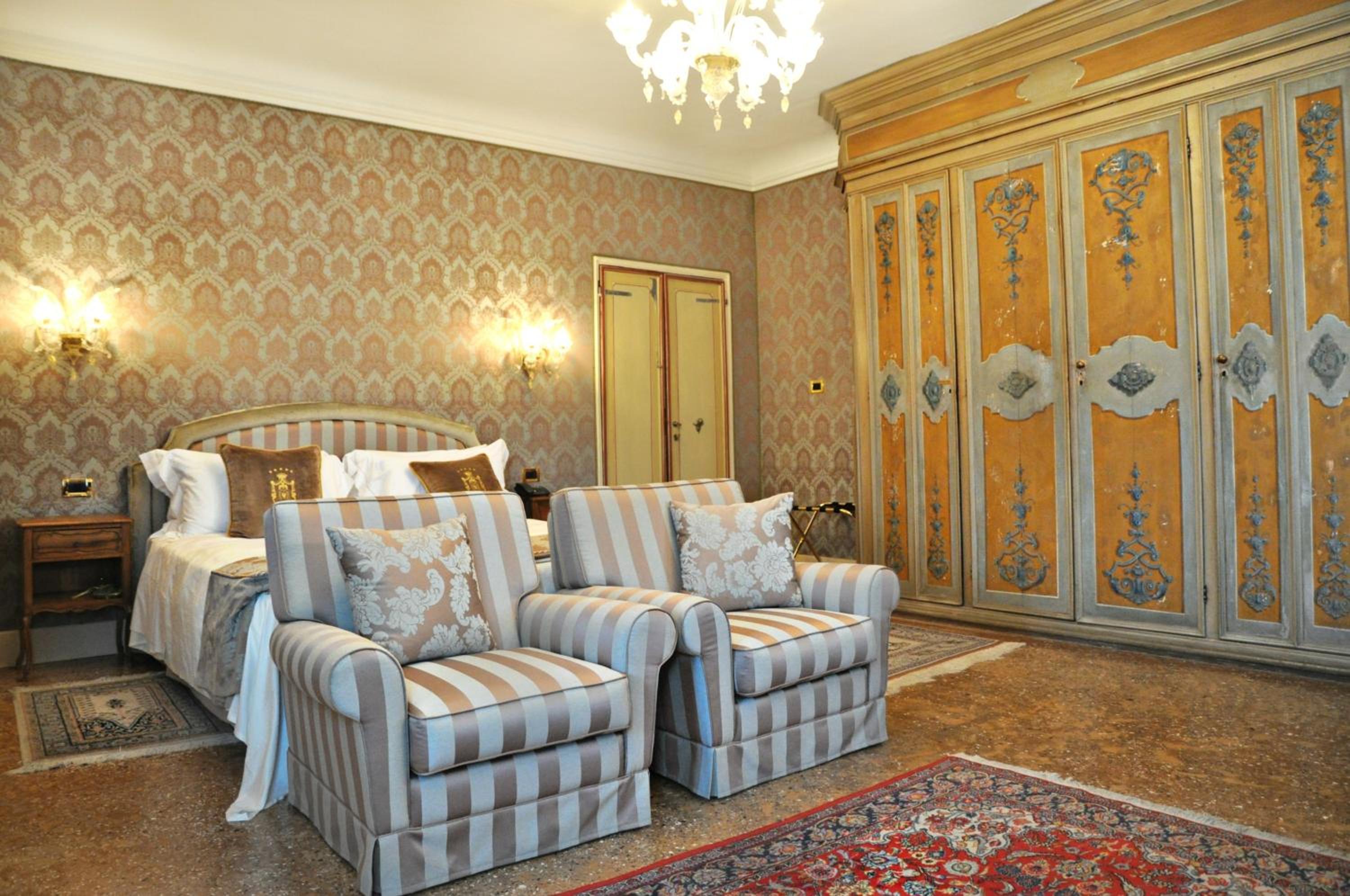 Suite with Park View - Photo 1