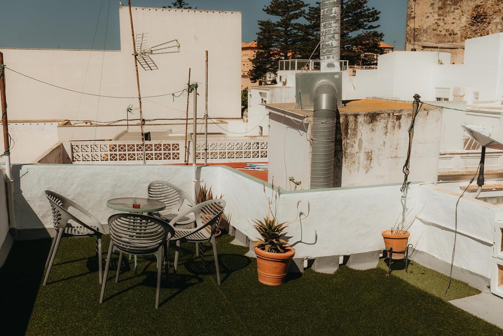 Apartment with Sea View - Photo 7