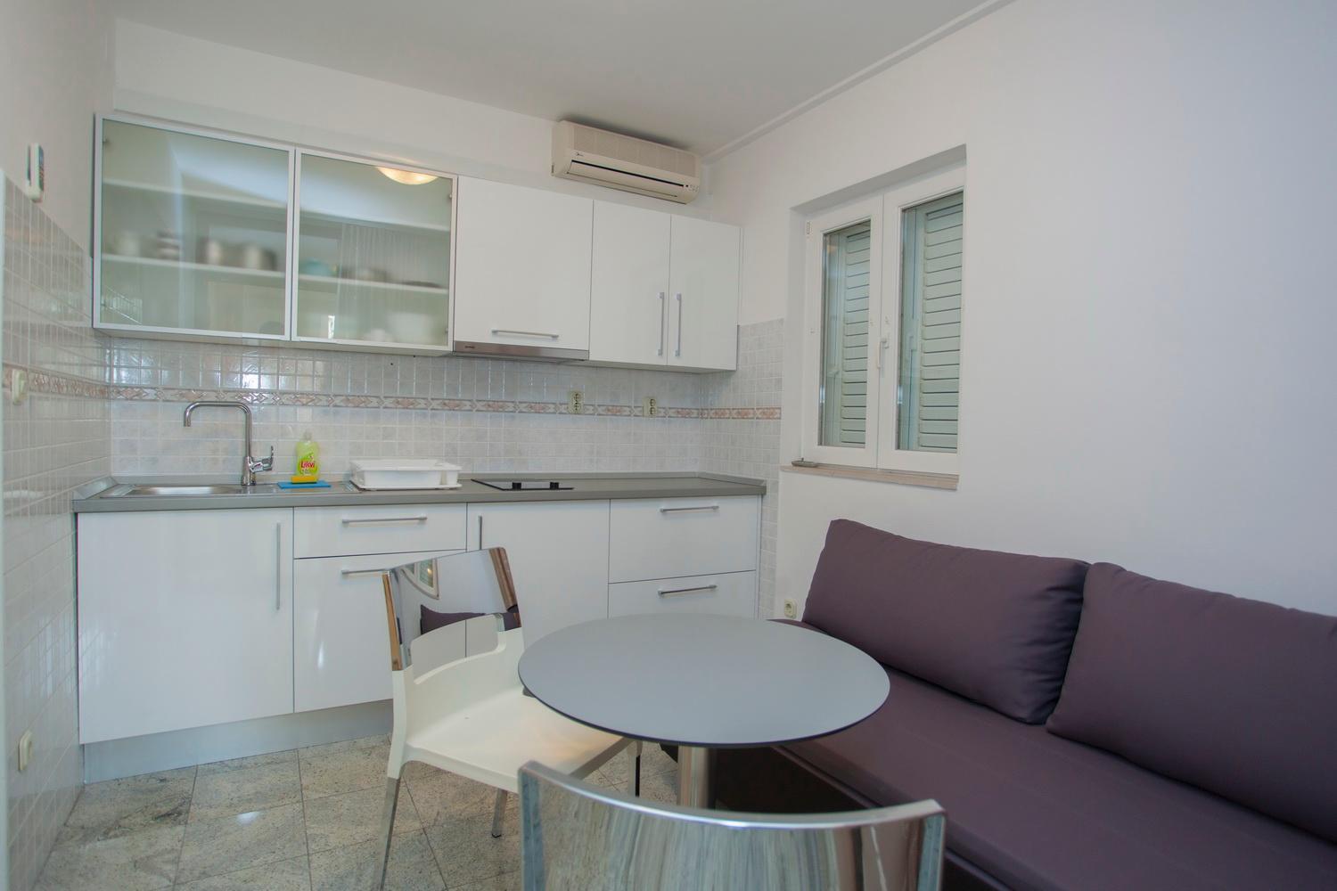 Apartment with Terrace photo 2