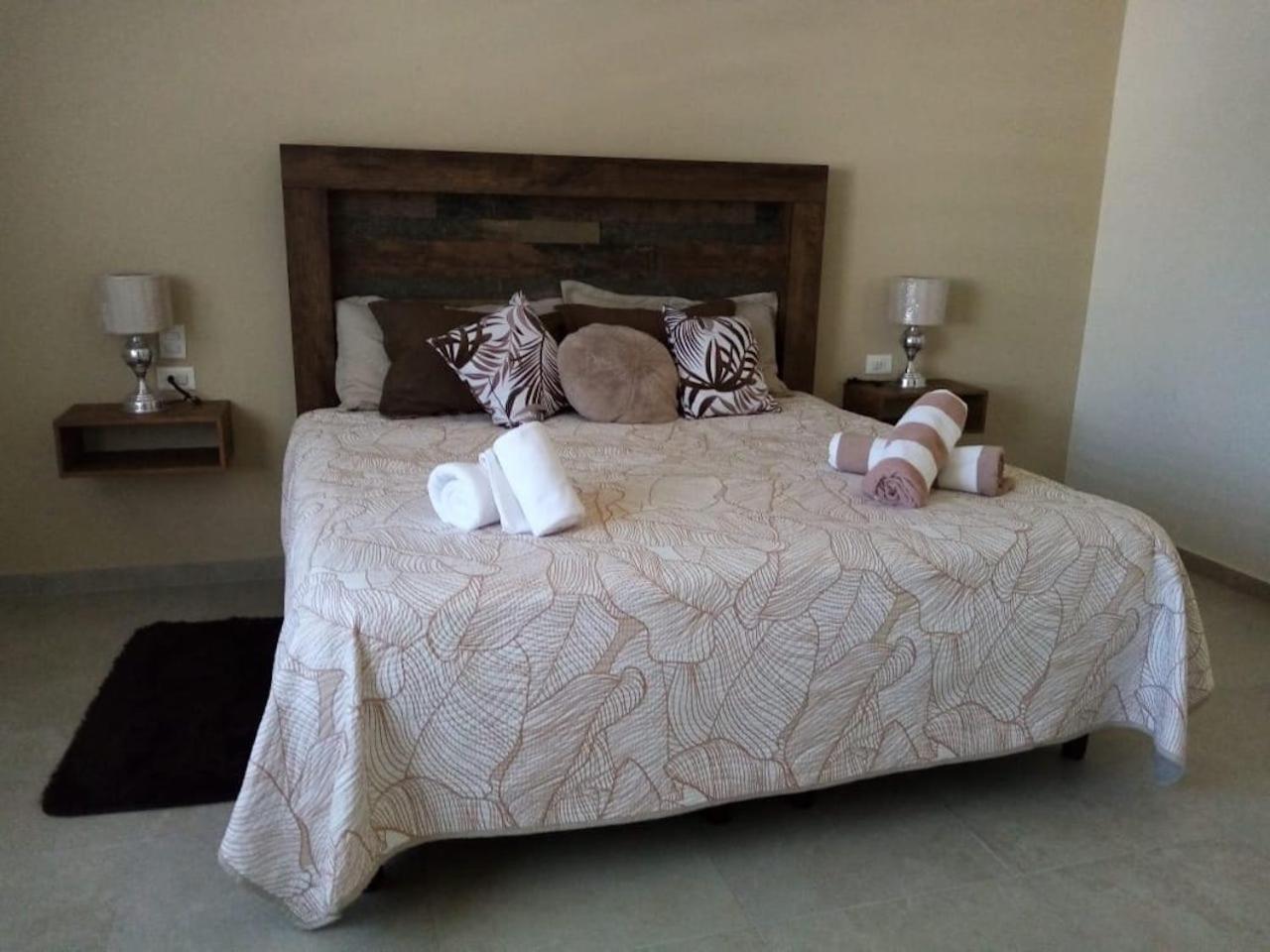 Three-Bedroom House - Photo 18
