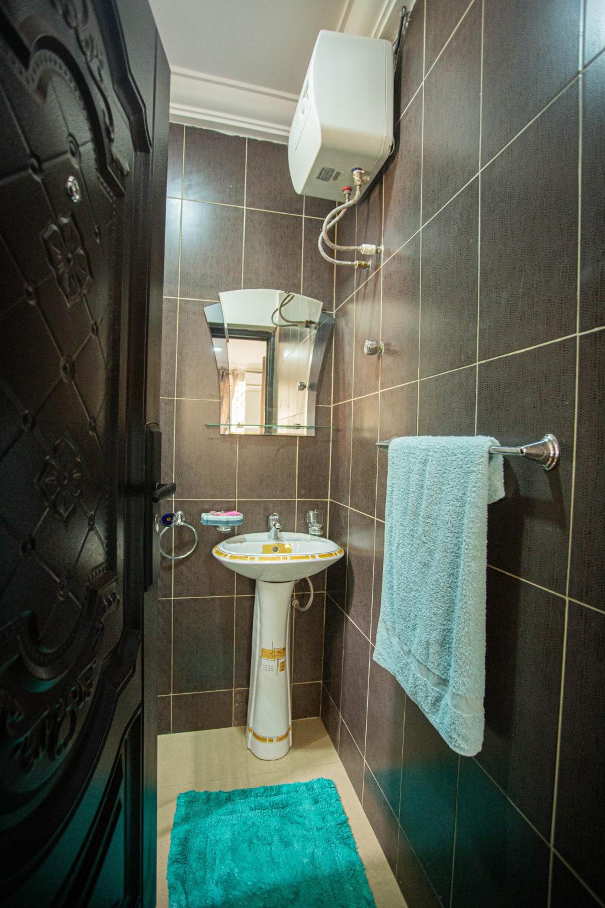 One-Bedroom Apartment - Photo 8
