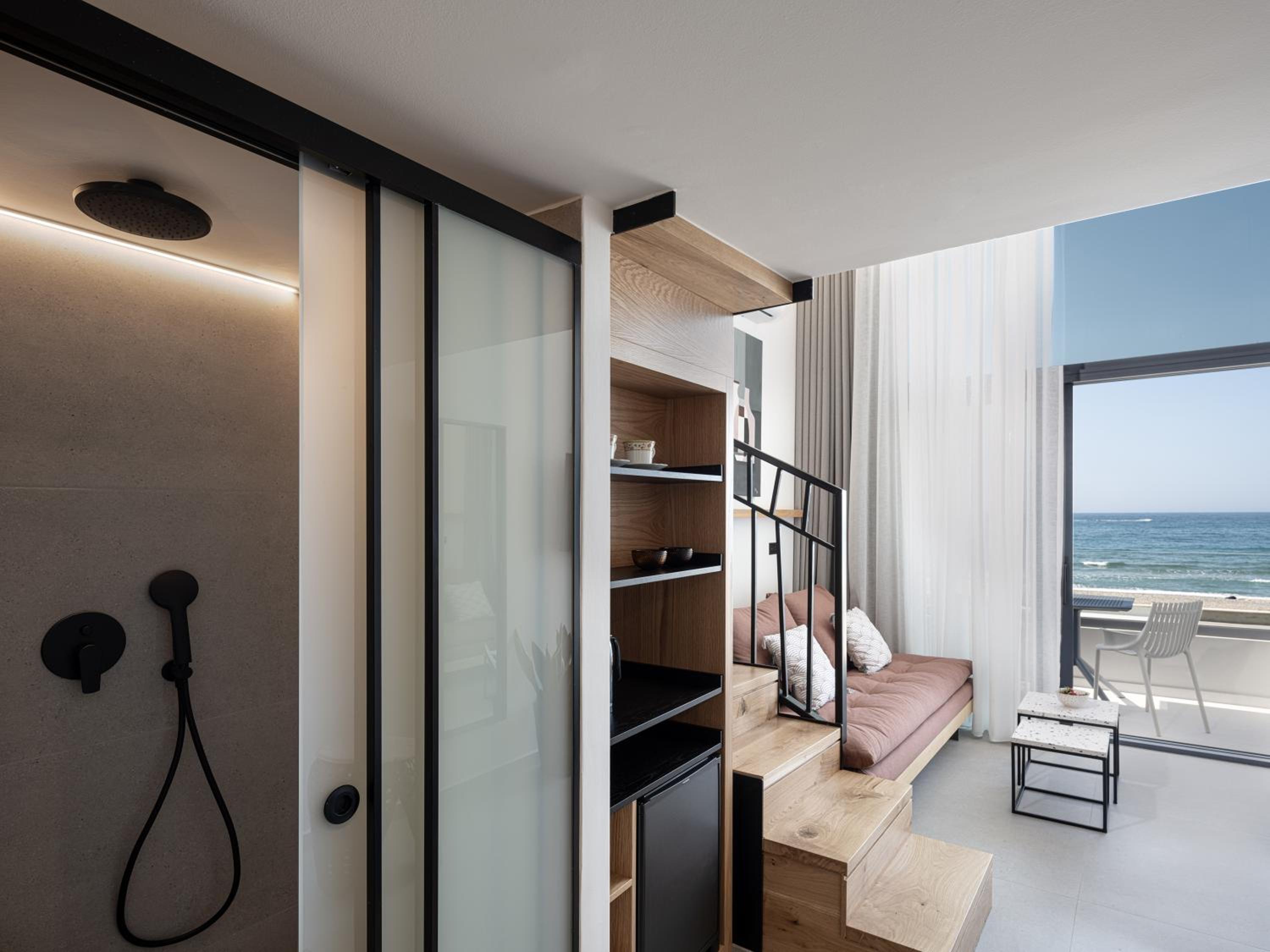 Loft Suite with Direct Sea View - Photo 3