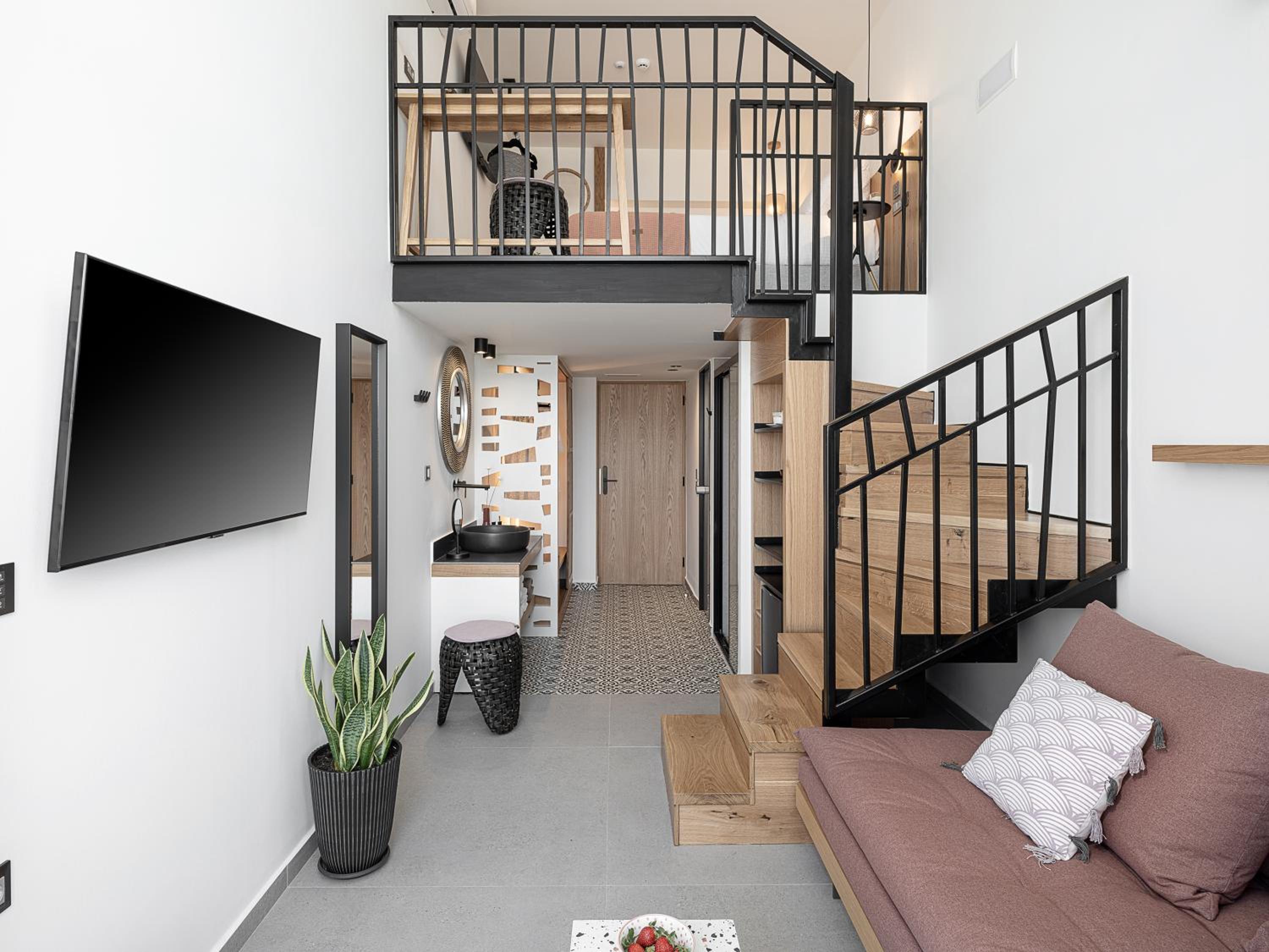 Loft Suite with Direct Sea View