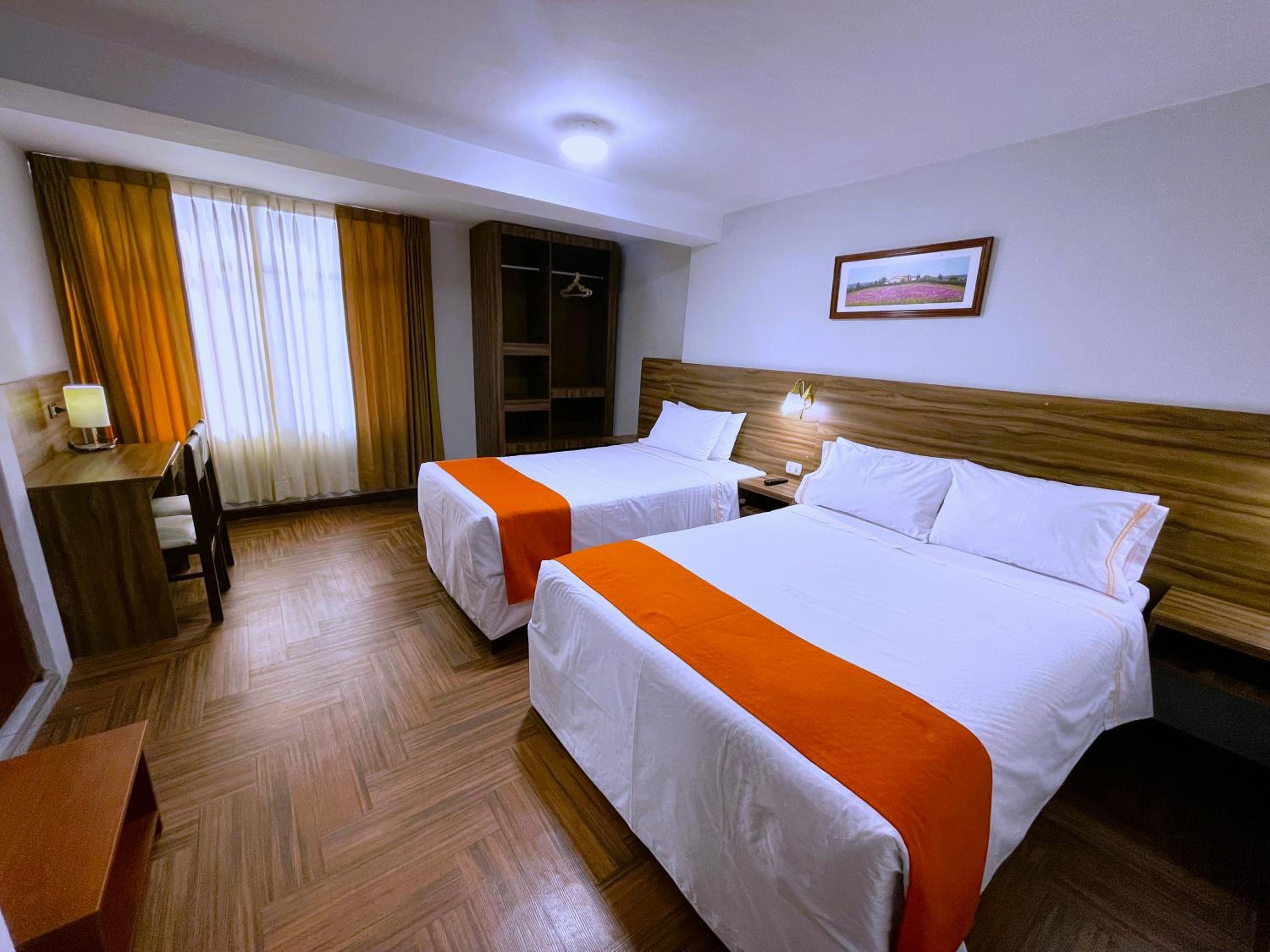 Twin Room with Private Bathroom photo 1