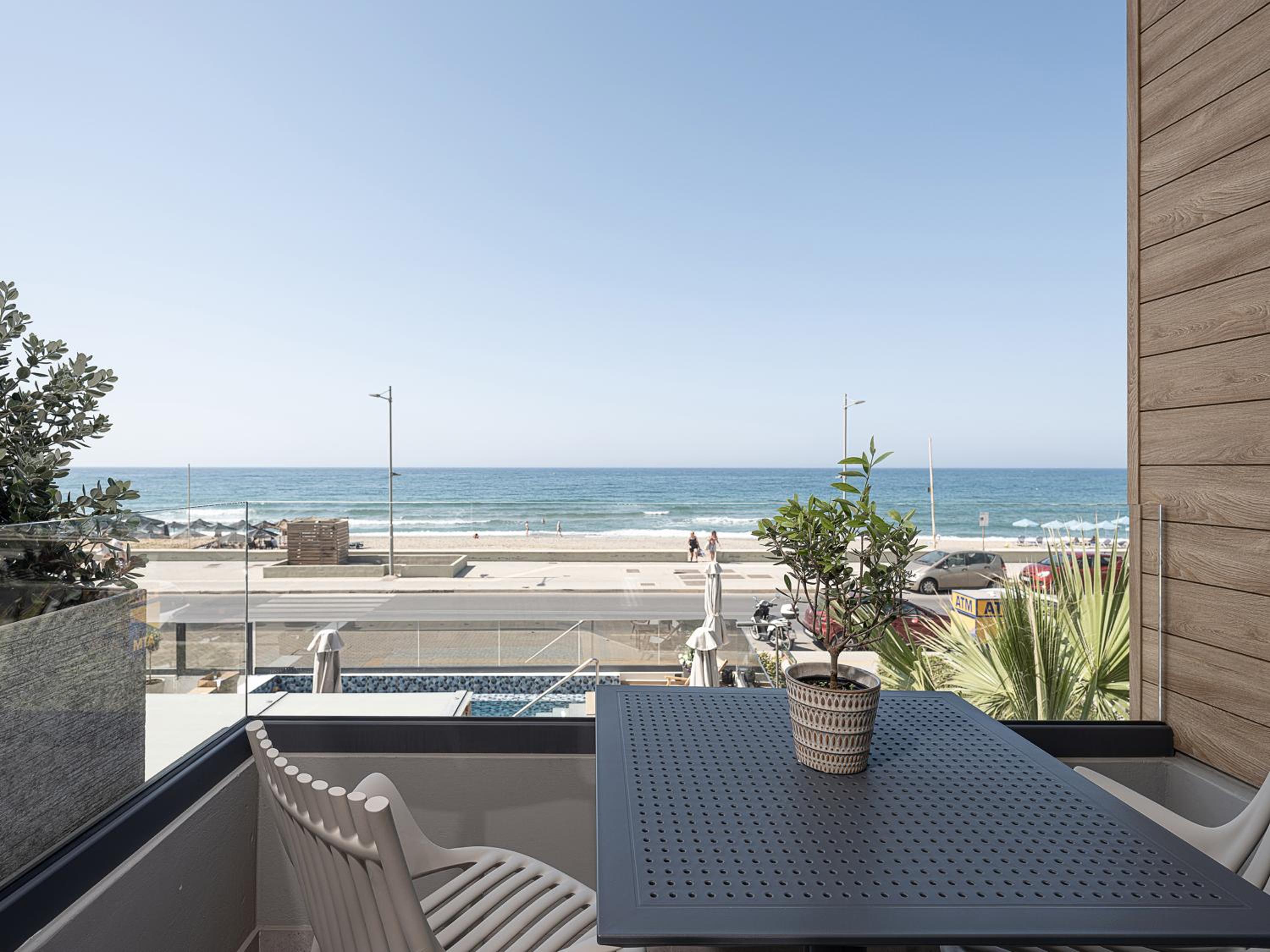 Superior Maisonette Suite with Direct Sea View - Photo 12