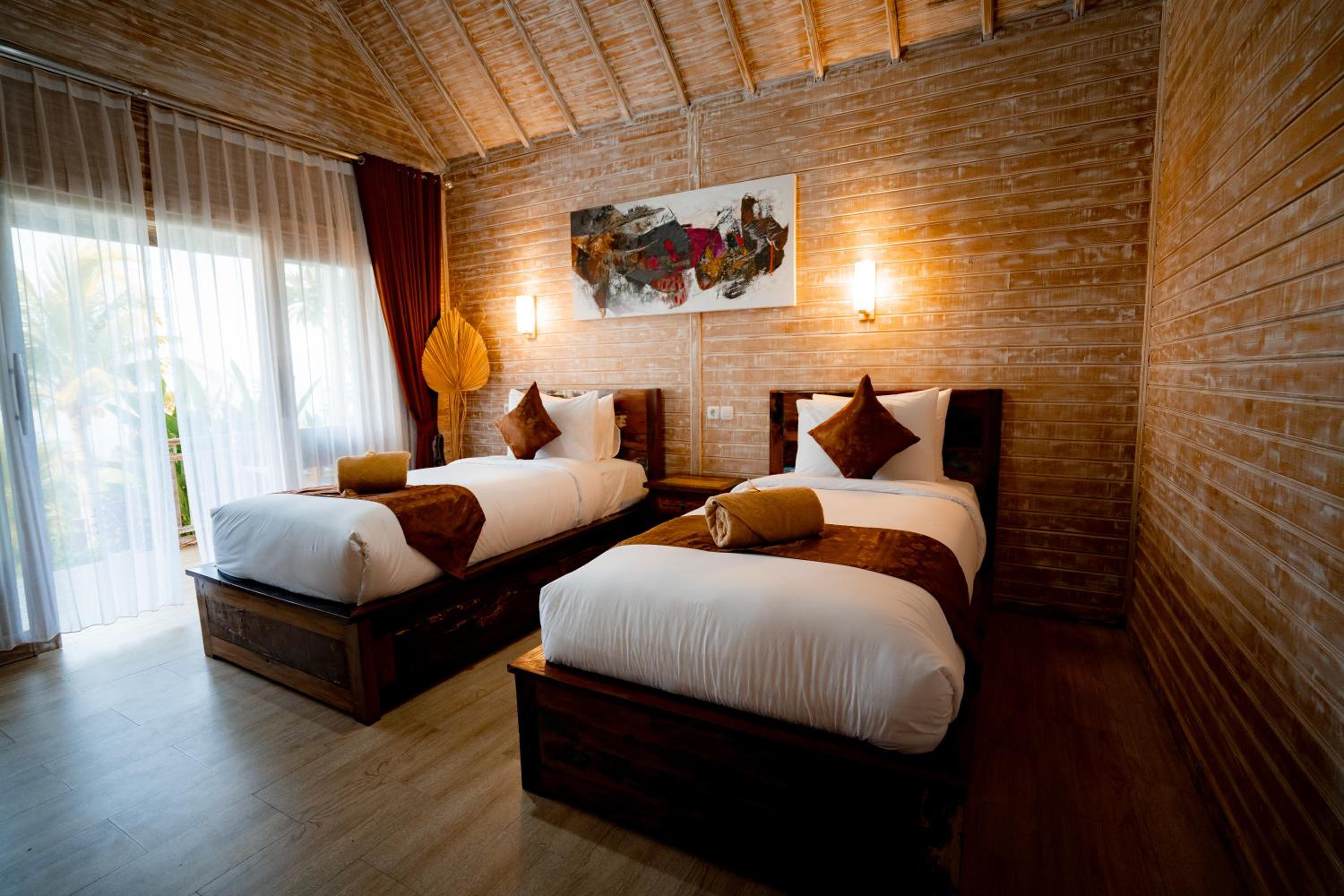 Deluxe Twin Room with Sea View - Photo 11