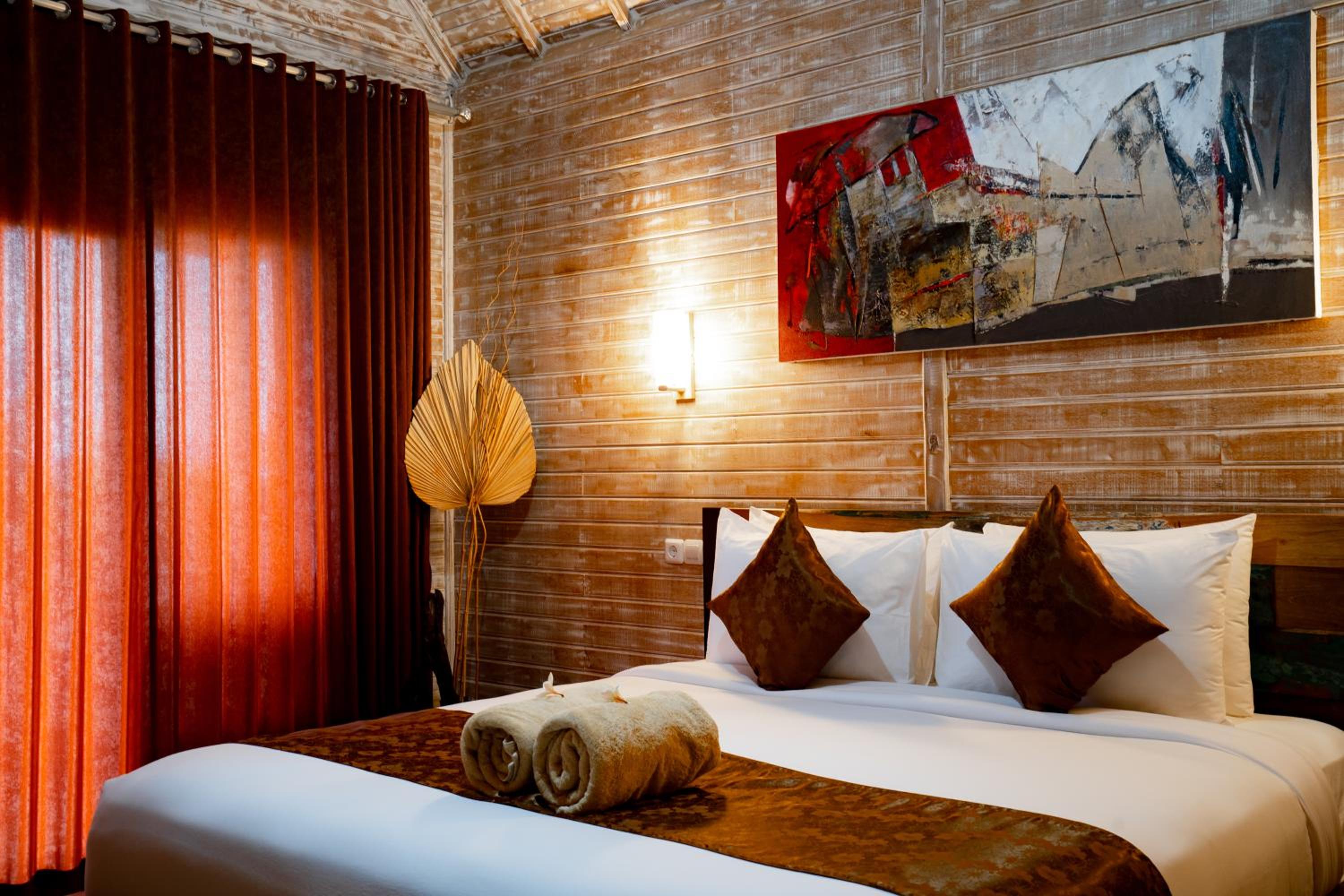 Deluxe Double Room with Sea View - Photo 3