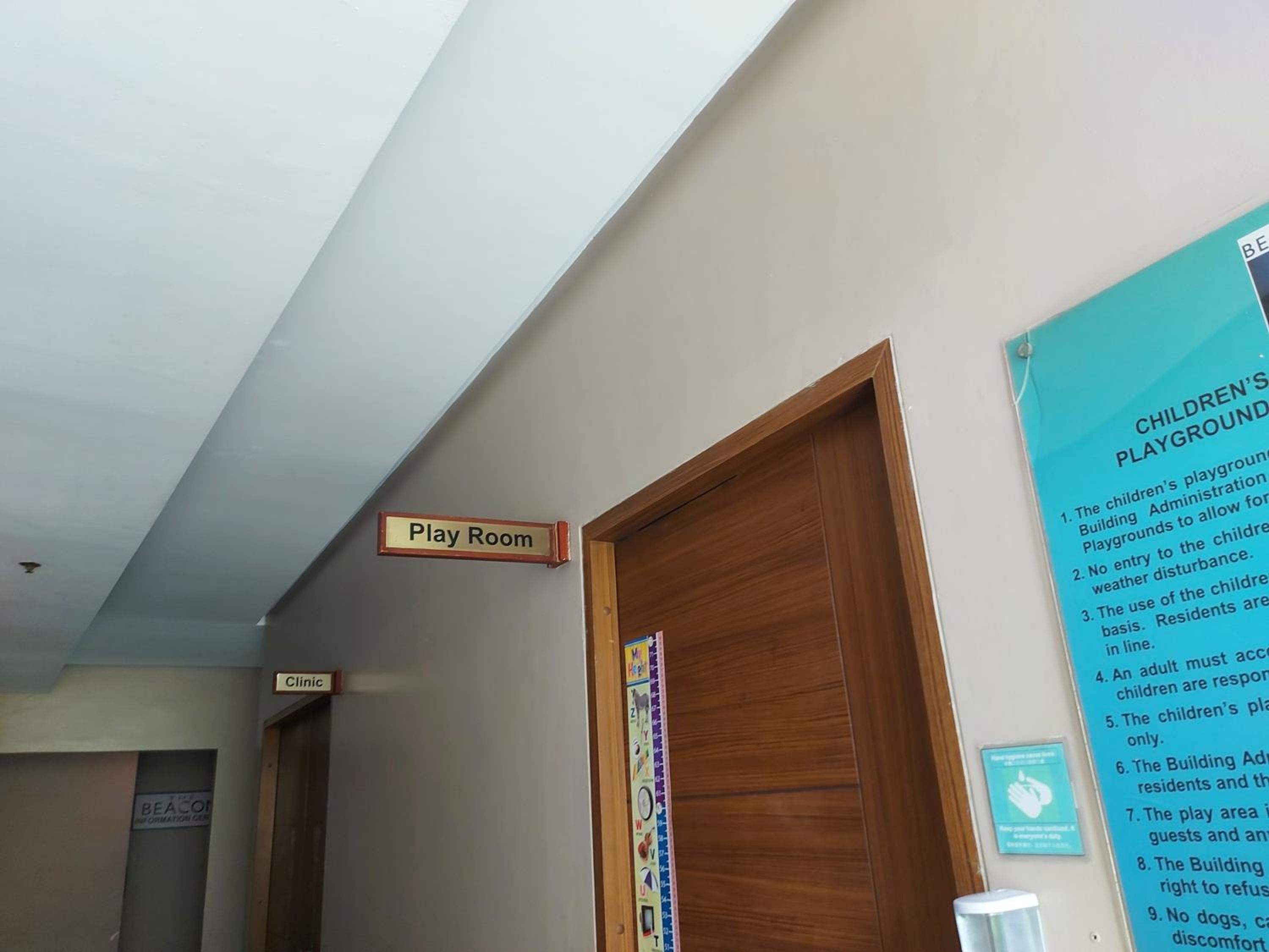 Studio Apartment - Photo 24