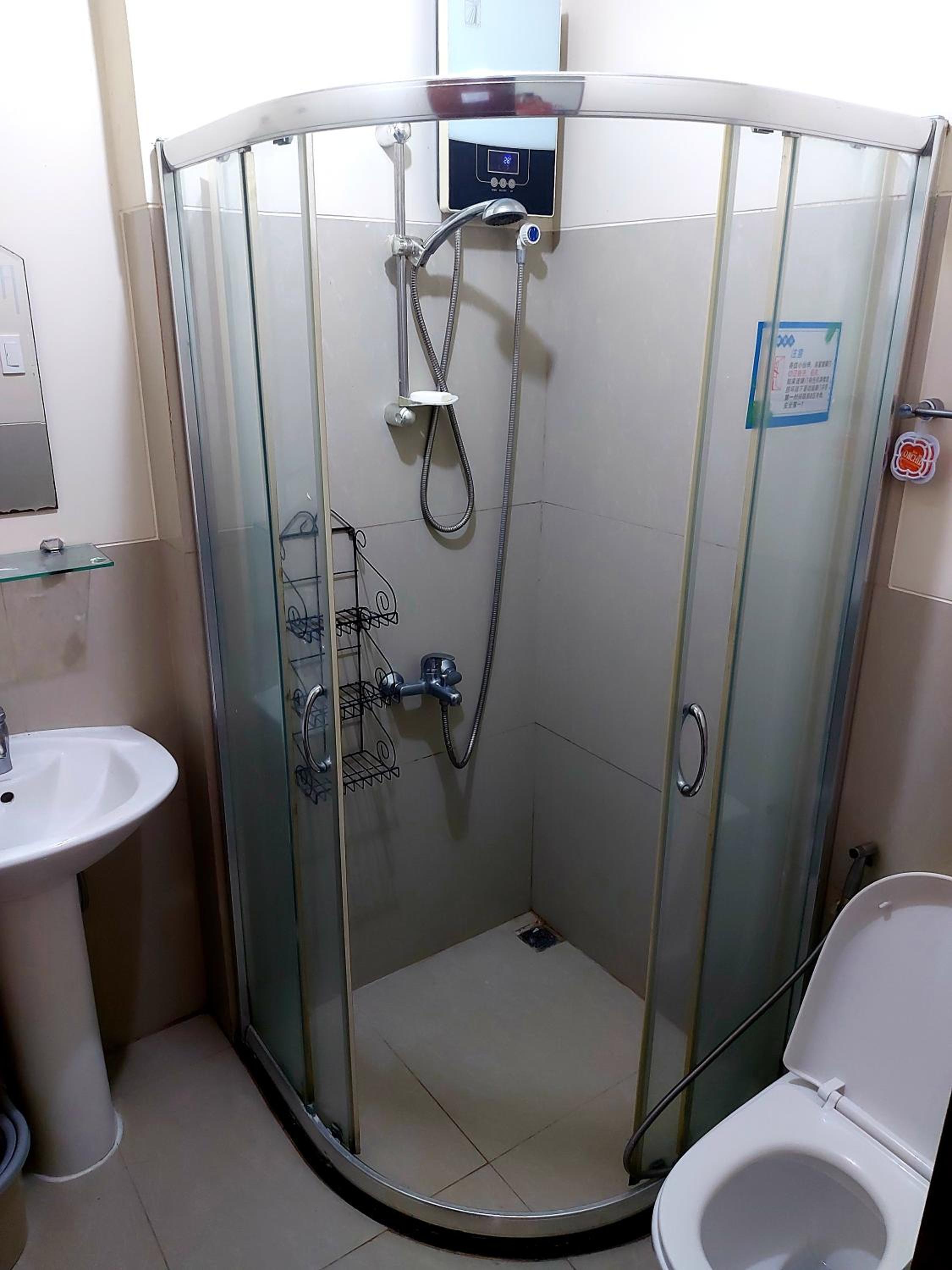 Studio Apartment - Photo 14