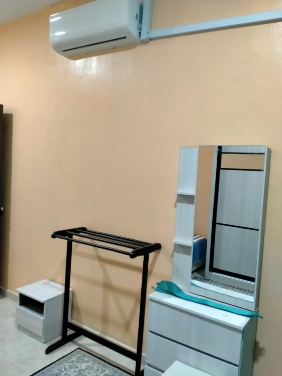 Three-Bedroom House photo 2