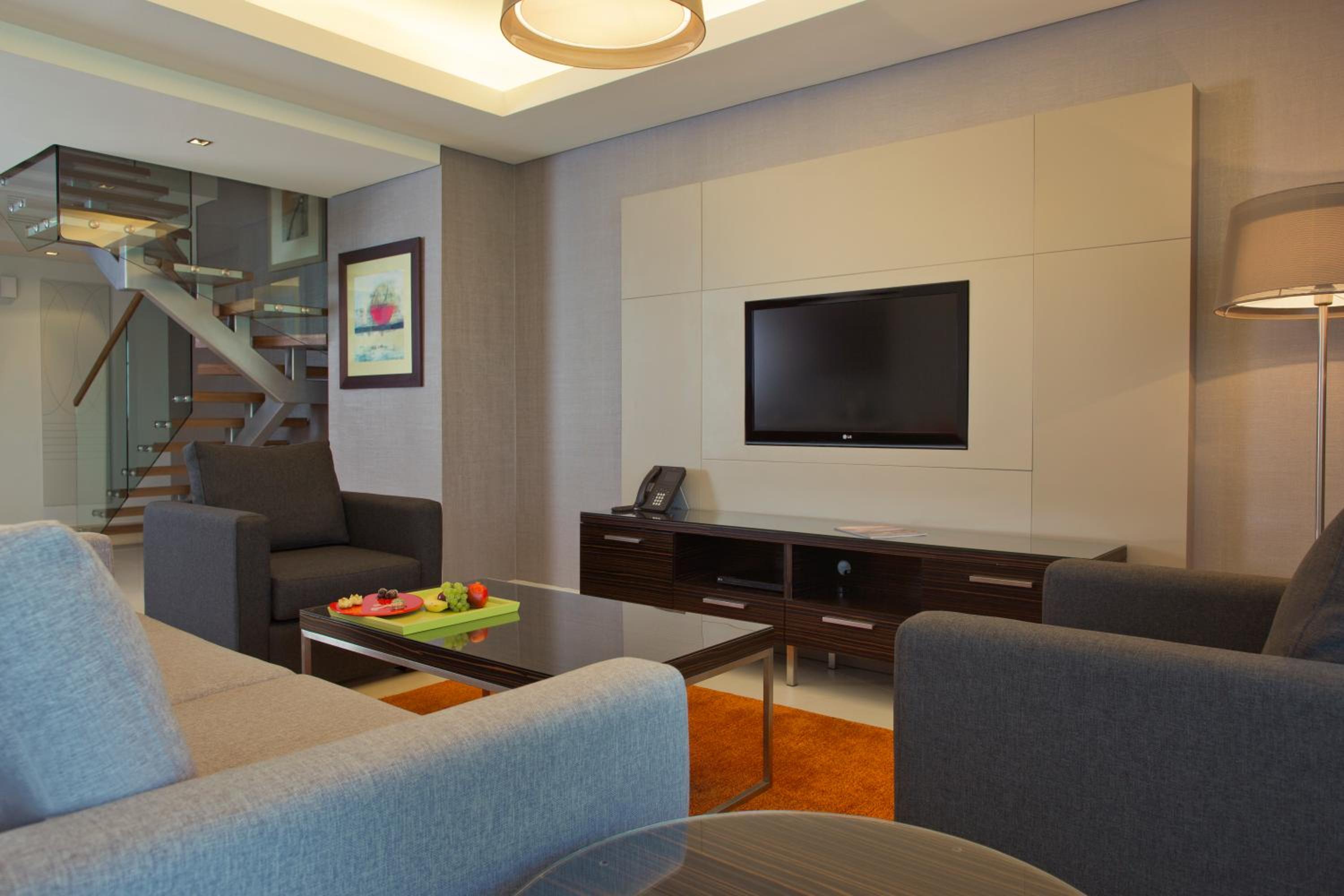 City View Duplex Two Bedroom Apartment with Balcony