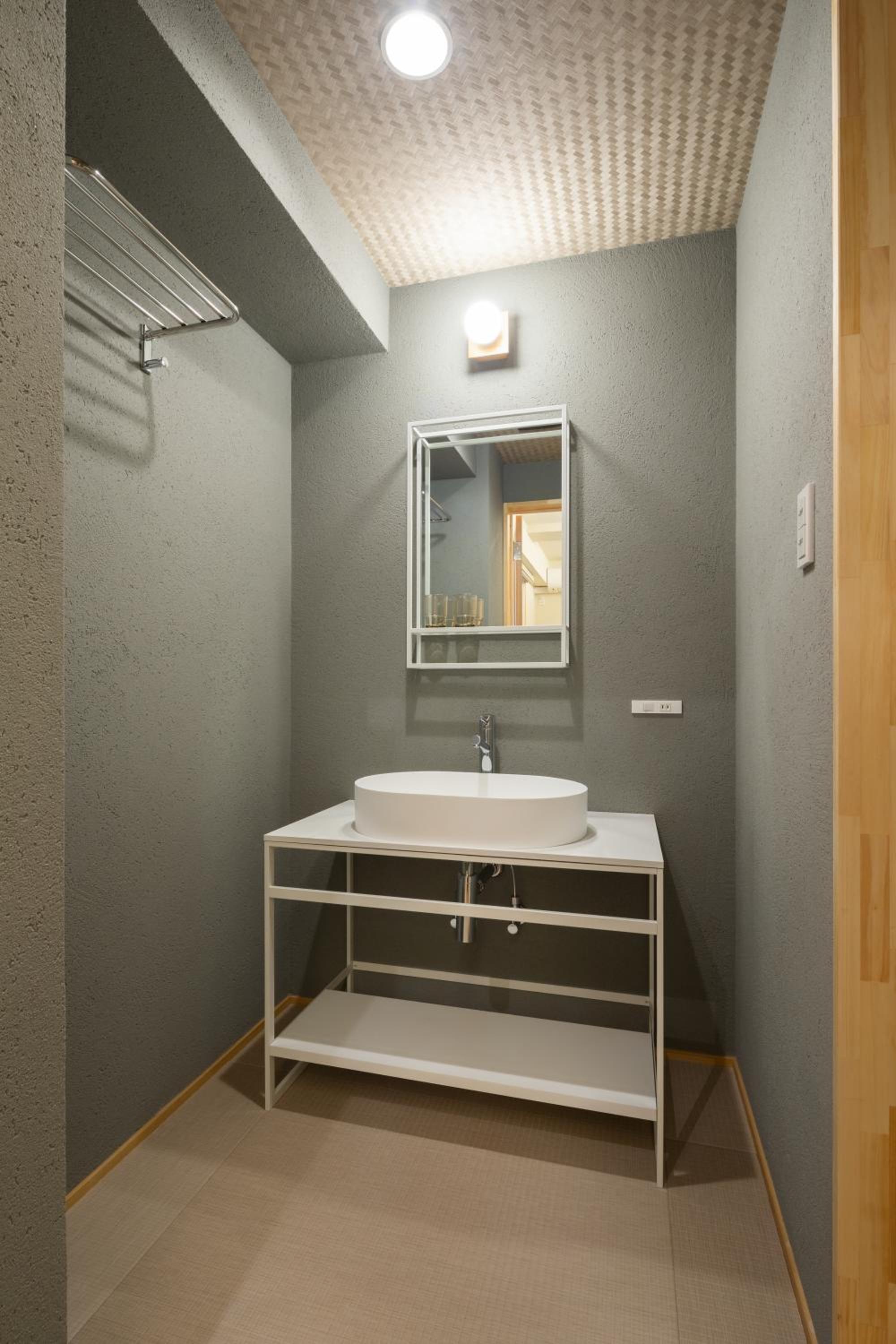 Twin Room with Shower - Photo 2