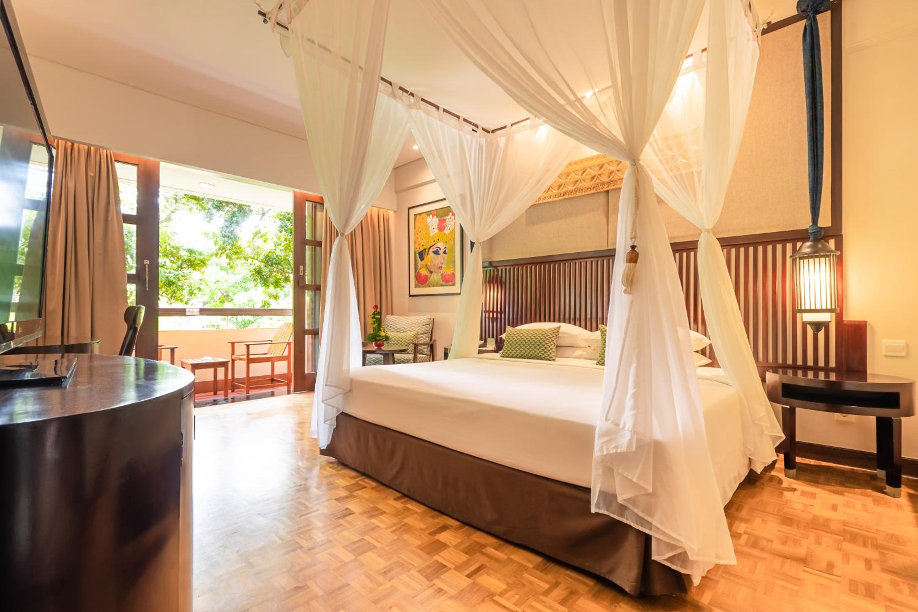 Romantic Double Room with Free Benefit - Photo 3