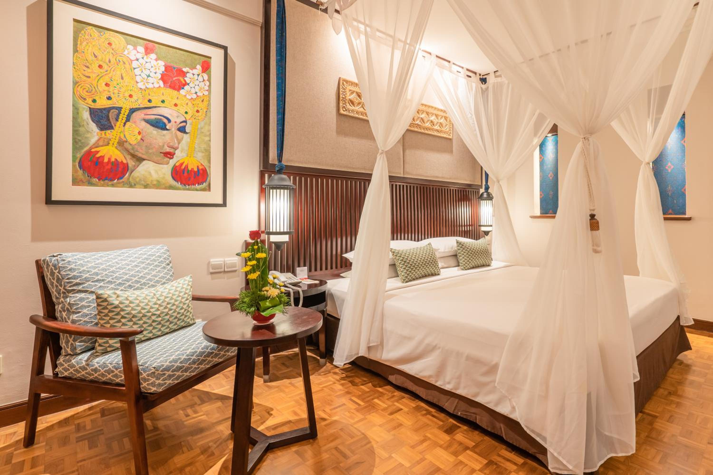 Romantic Double Room with Free Benefit - Photo 5