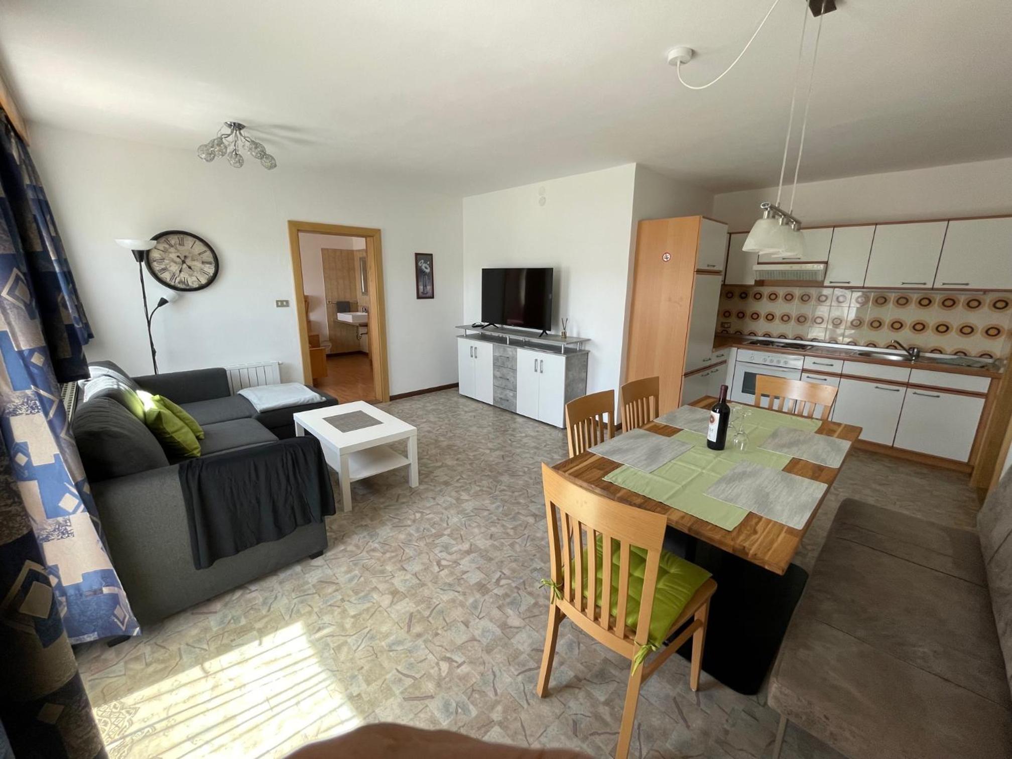 Apartment photo 3
