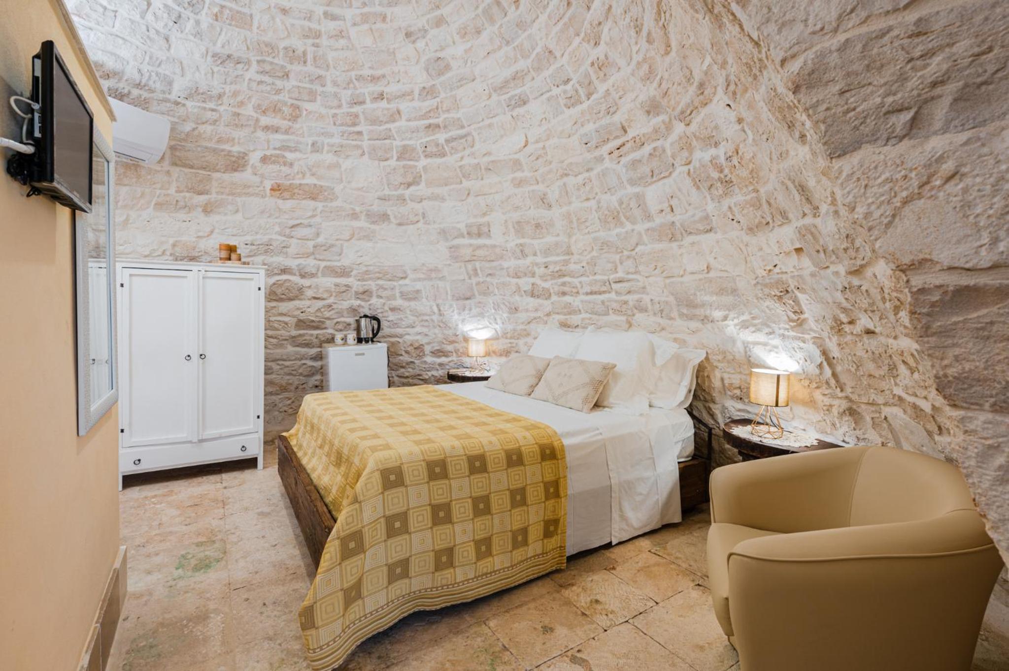 Trullo Double Room with Pool View photo 2