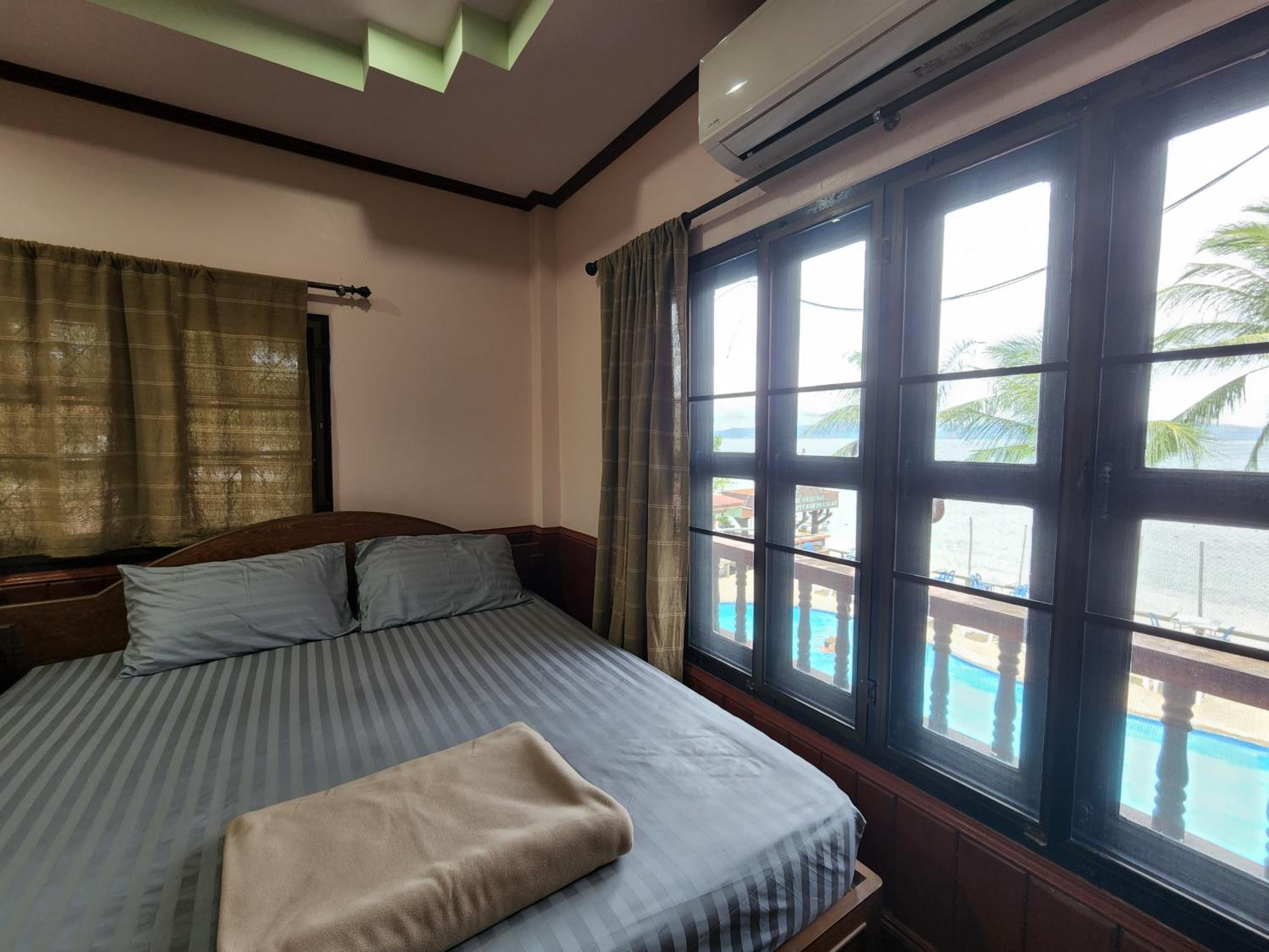 Family Room with Sea View photo 3