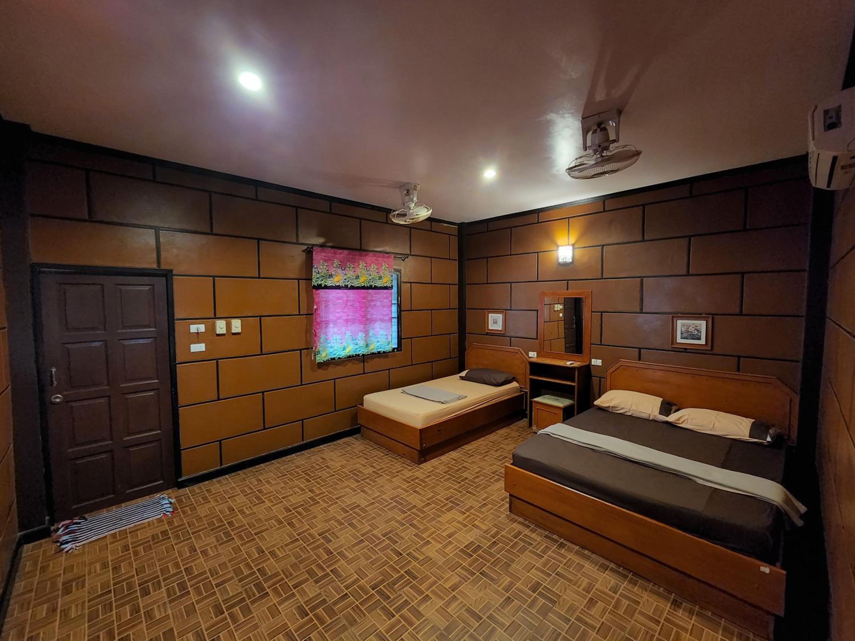 Deluxe Double Room with Balcony and Sea View photo 2
