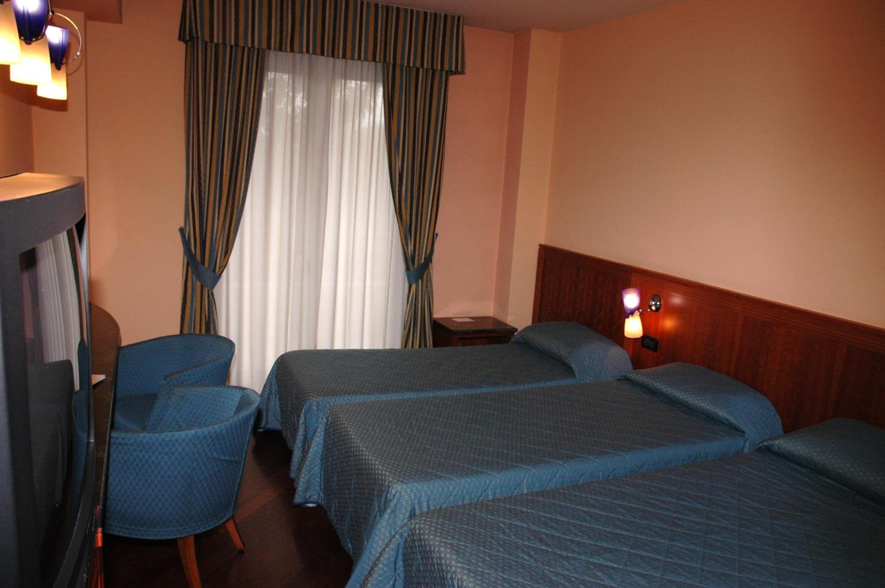 Triple Room - Photo 1