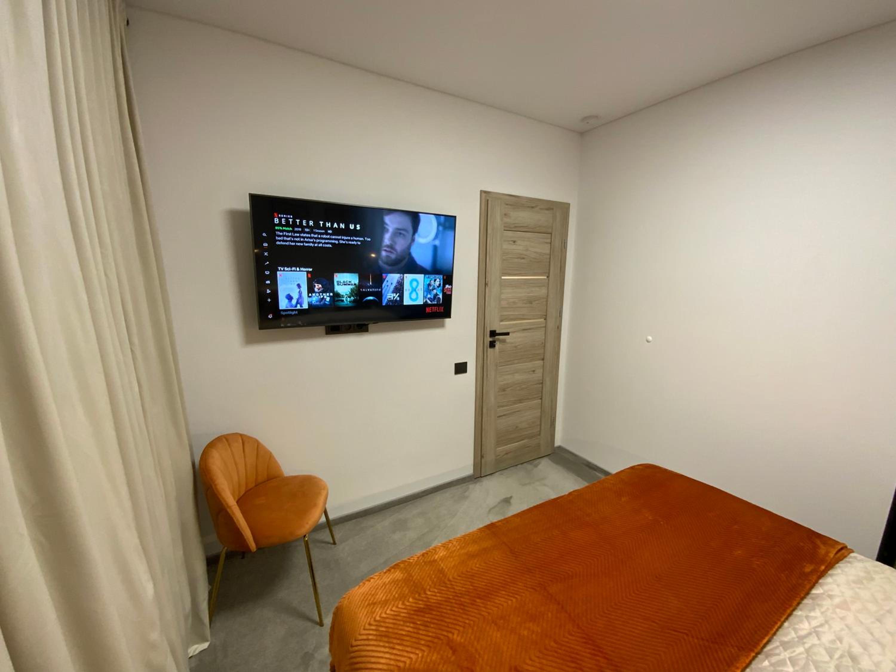 One-Bedroom Apartment - Photo 6