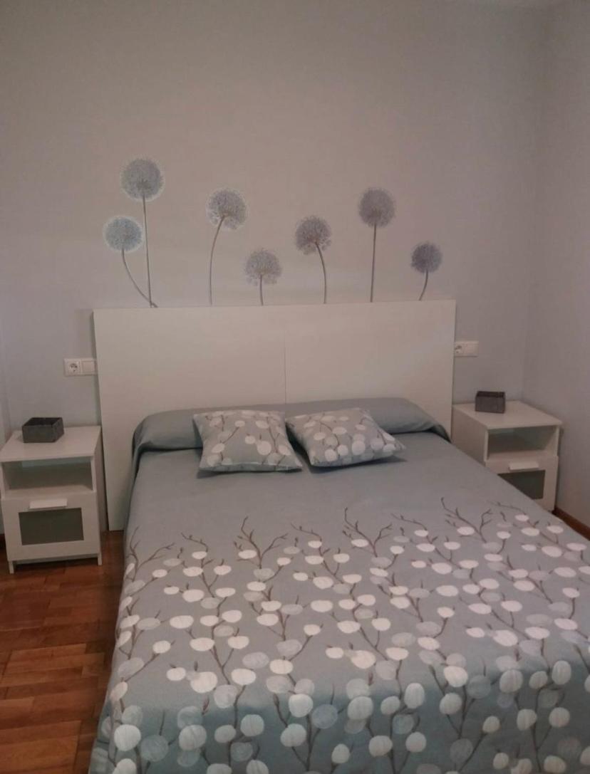 One-Bedroom Apartment with Terrace photo 2
