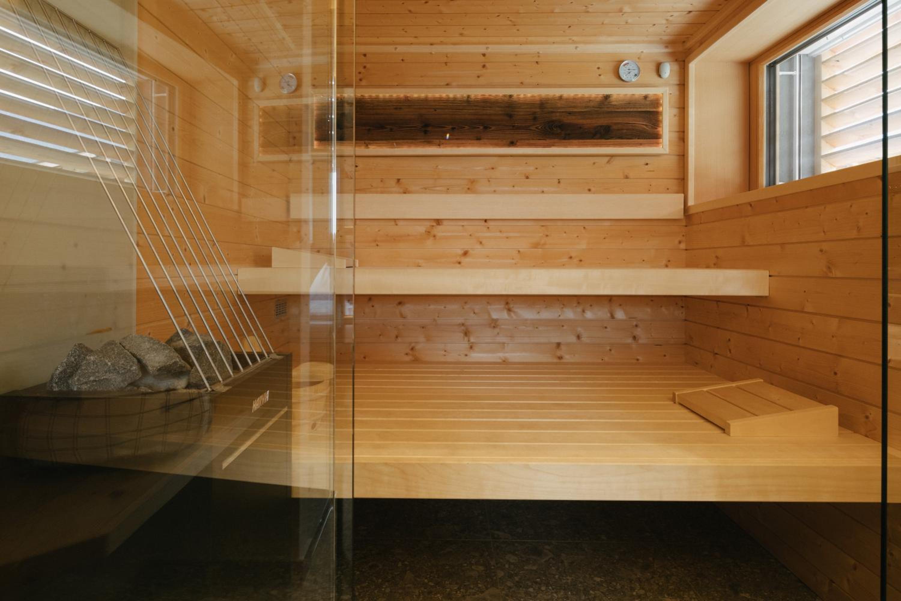 One-Bedroom Apartment with Private Sauna photo 2