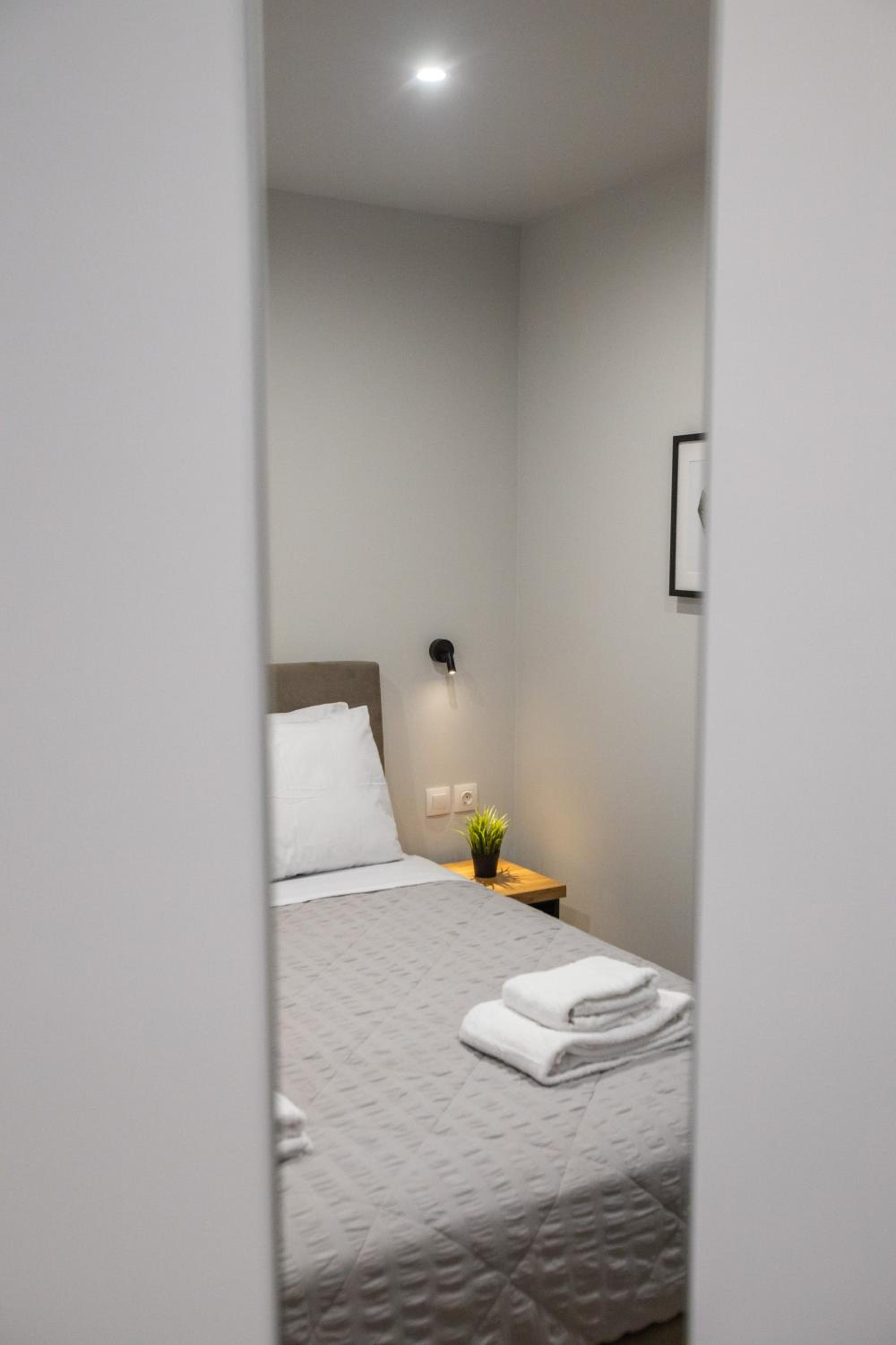 One-Bedroom Apartment photo 2