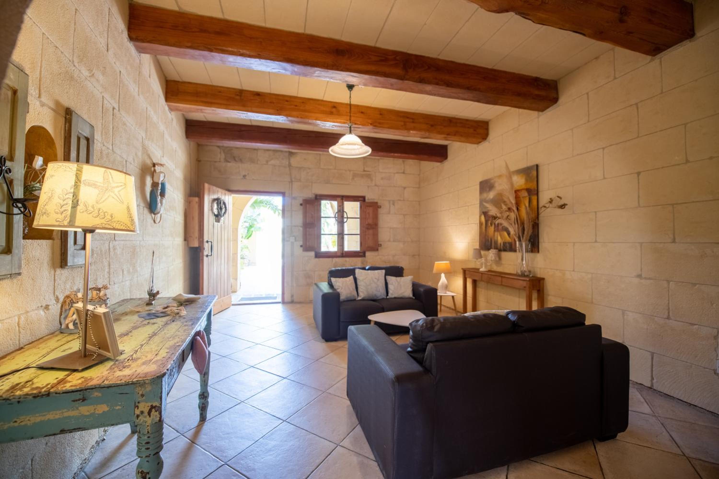 Villa photo 3
