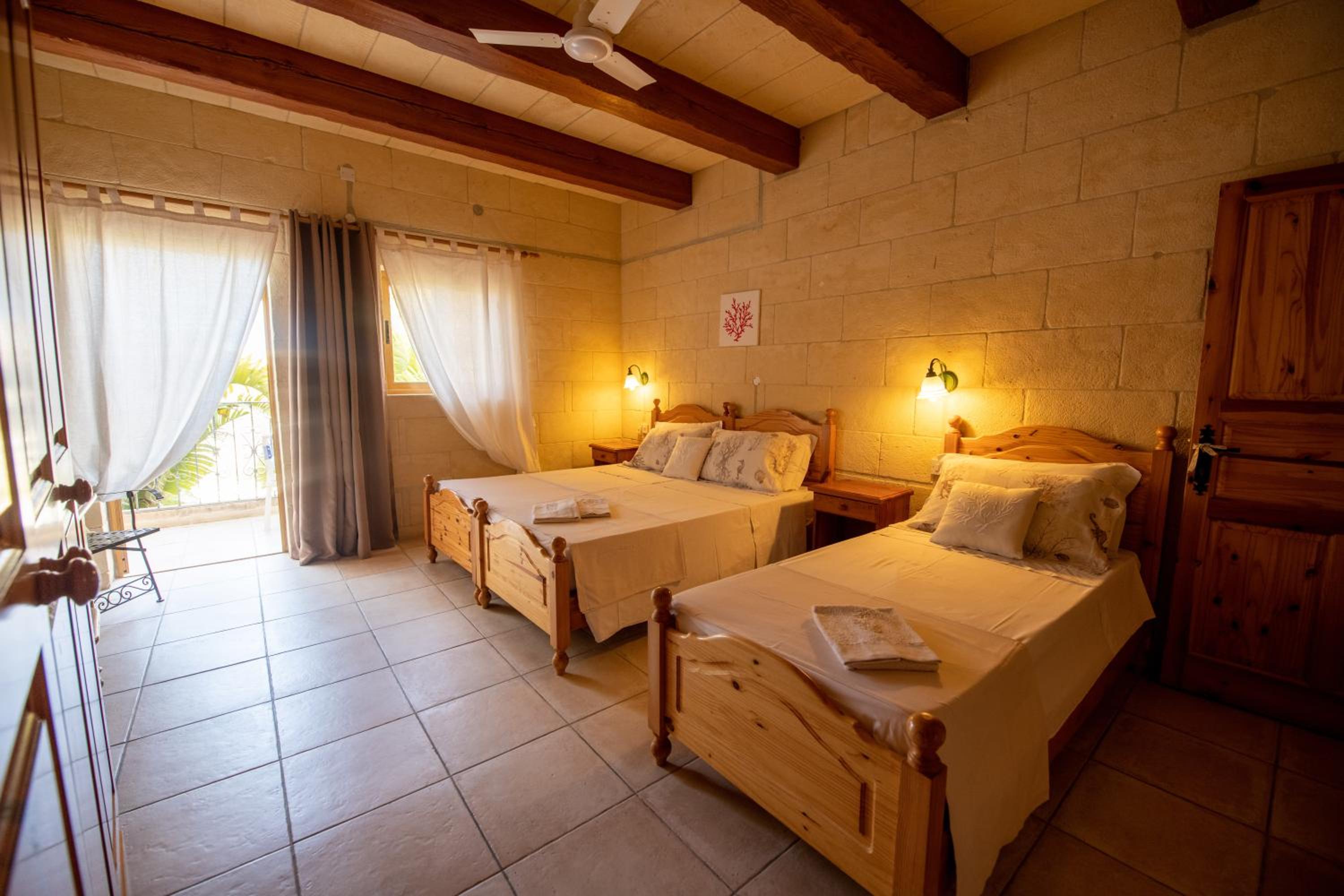 Villa photo 2