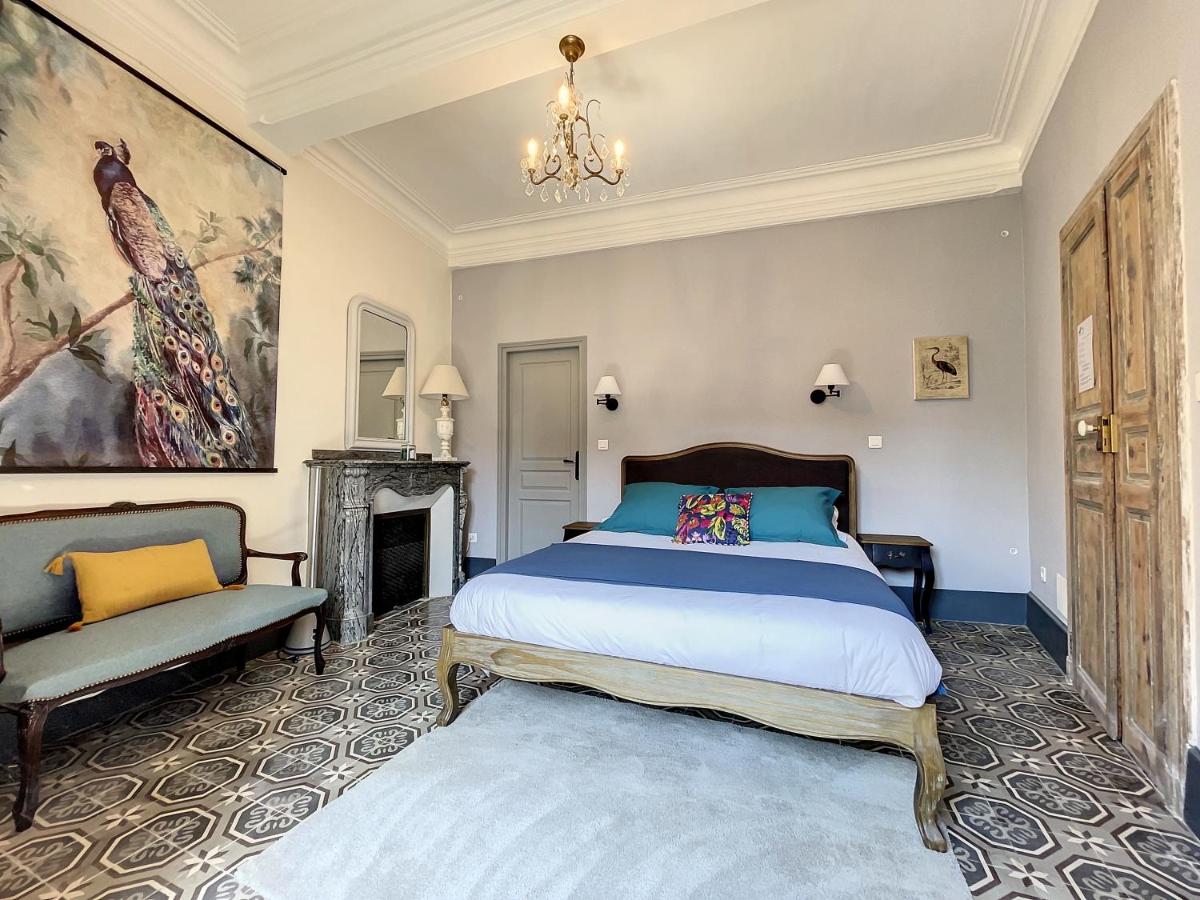 Deluxe Double Room with Shower - Photo 4