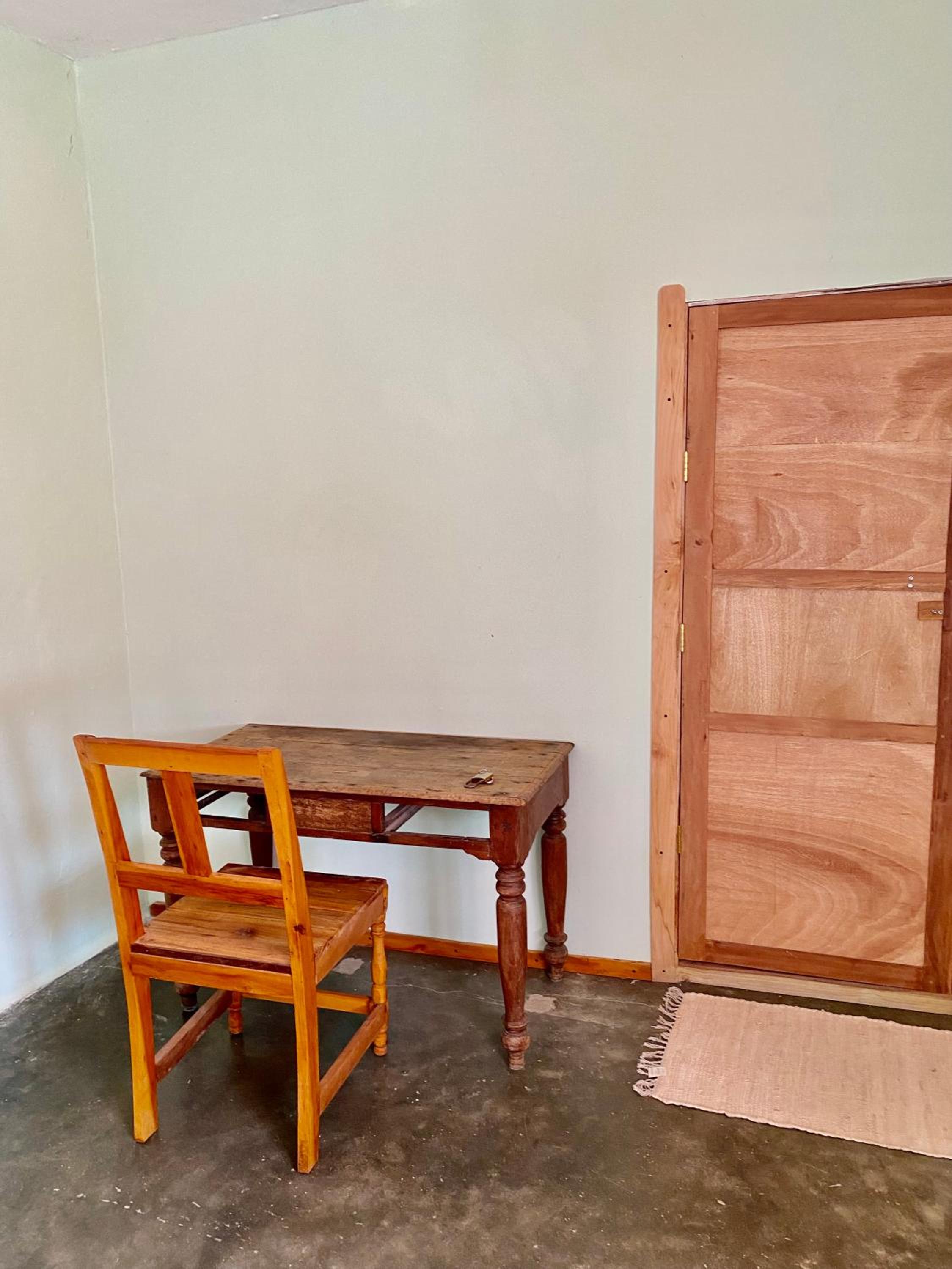 Queen Room with Shared Bathroom