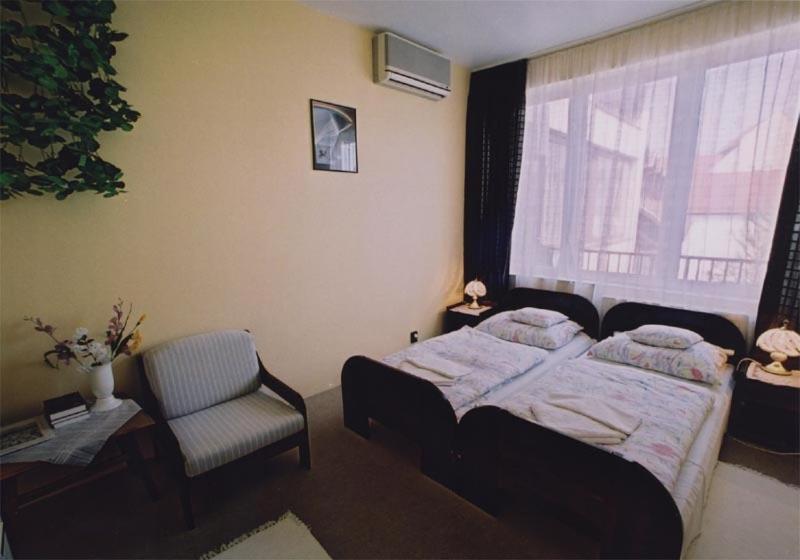 Standard Double or Twin Room photo 1