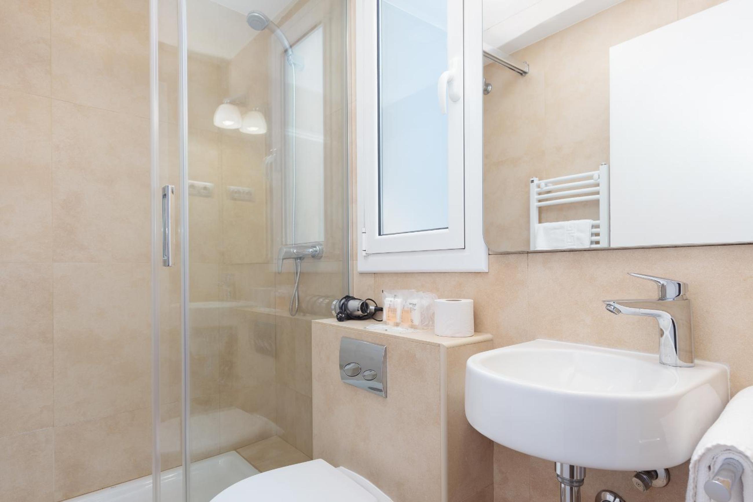 Triple Room photo 2