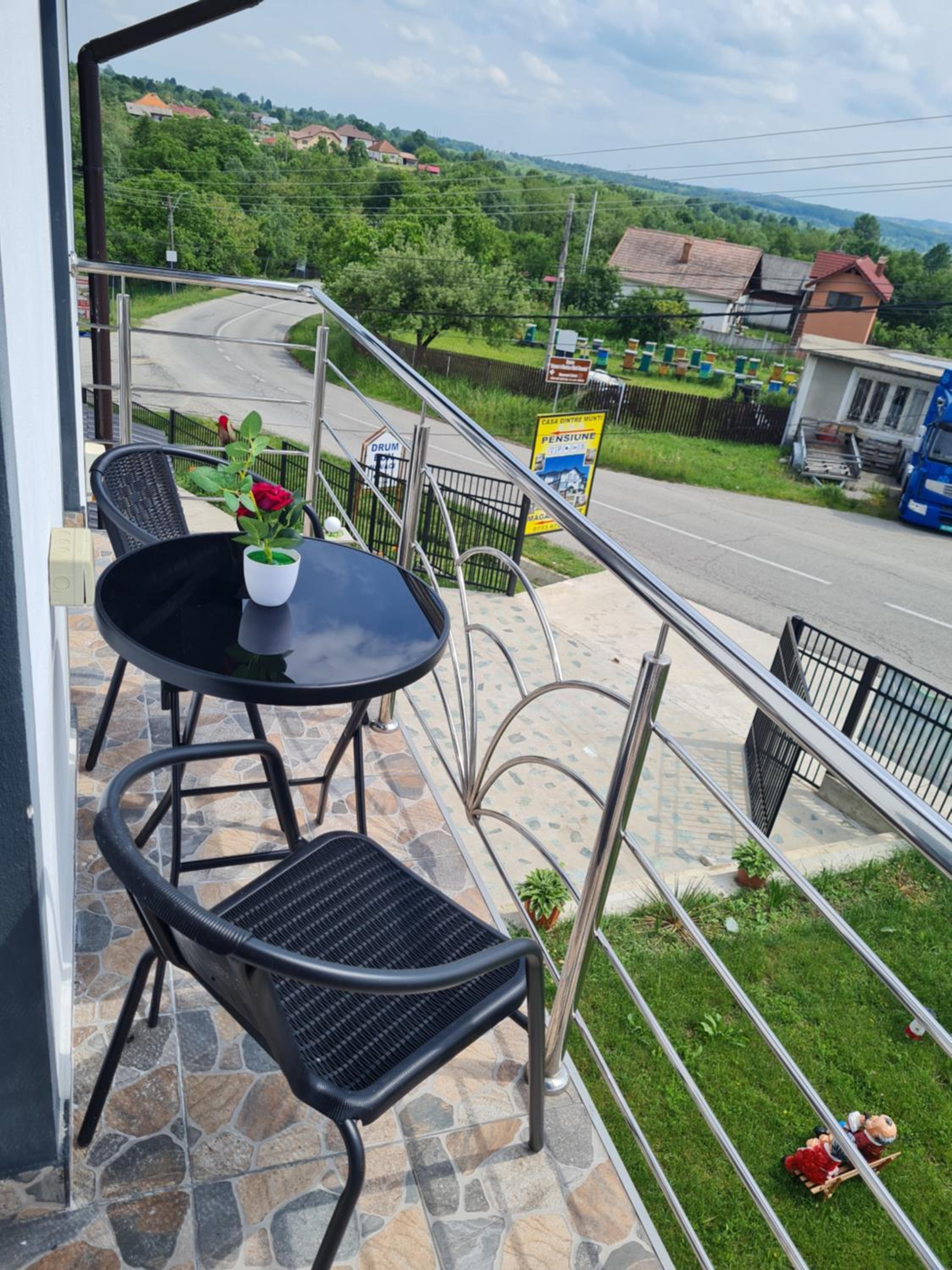 Deluxe Double Room (2 Adults + 1 Child) photo 3